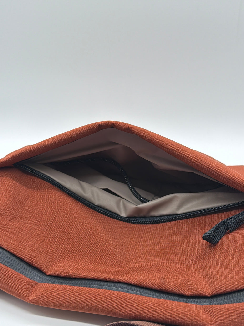 Bellroy Lite Sling 7L Black Crossbody Bag BLLA-CLY-234