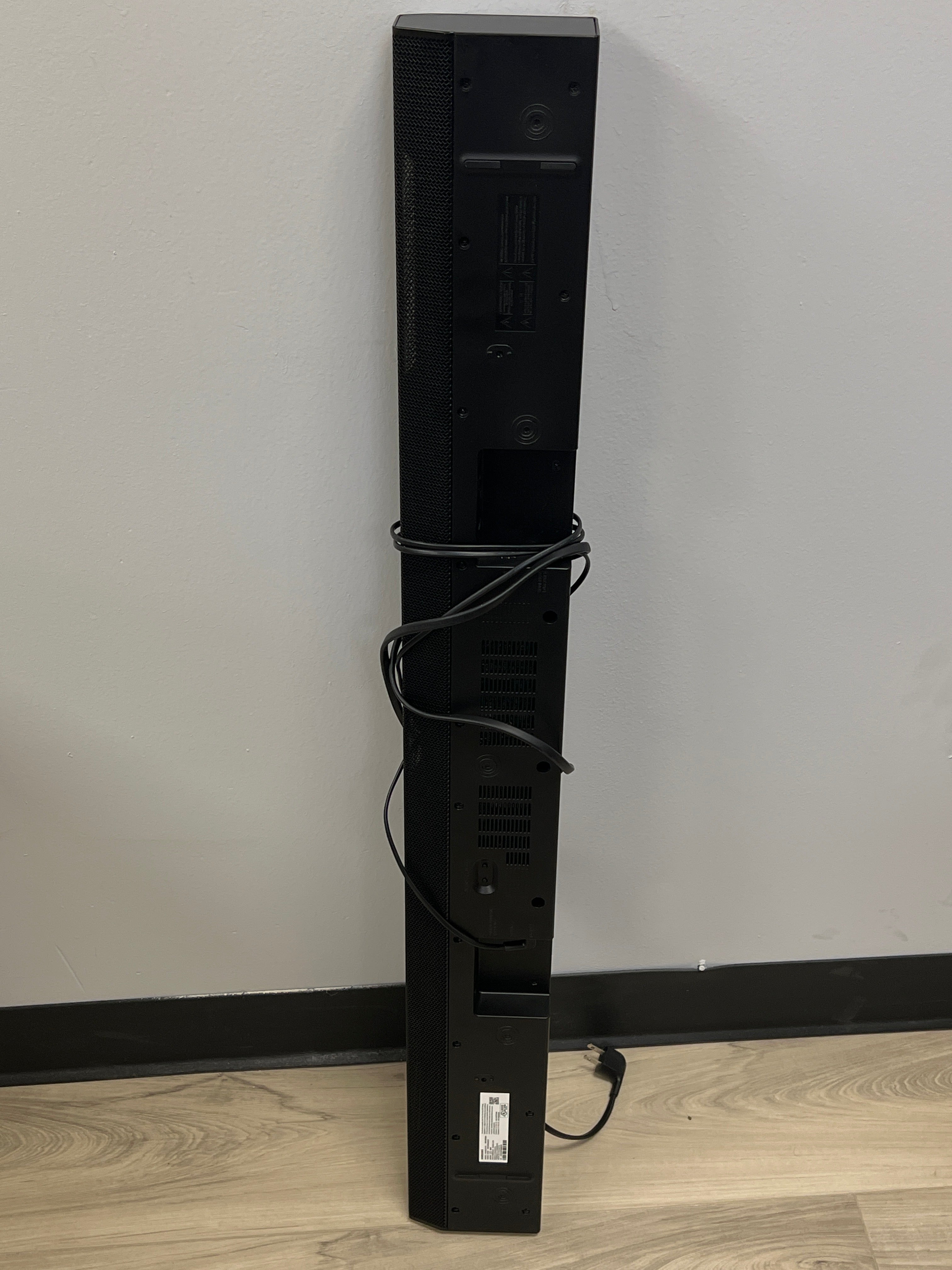 Samsung HW-Q700A/za 3.1.2 Channel Soundbar w Dolby Atmos + DTS:X - Used