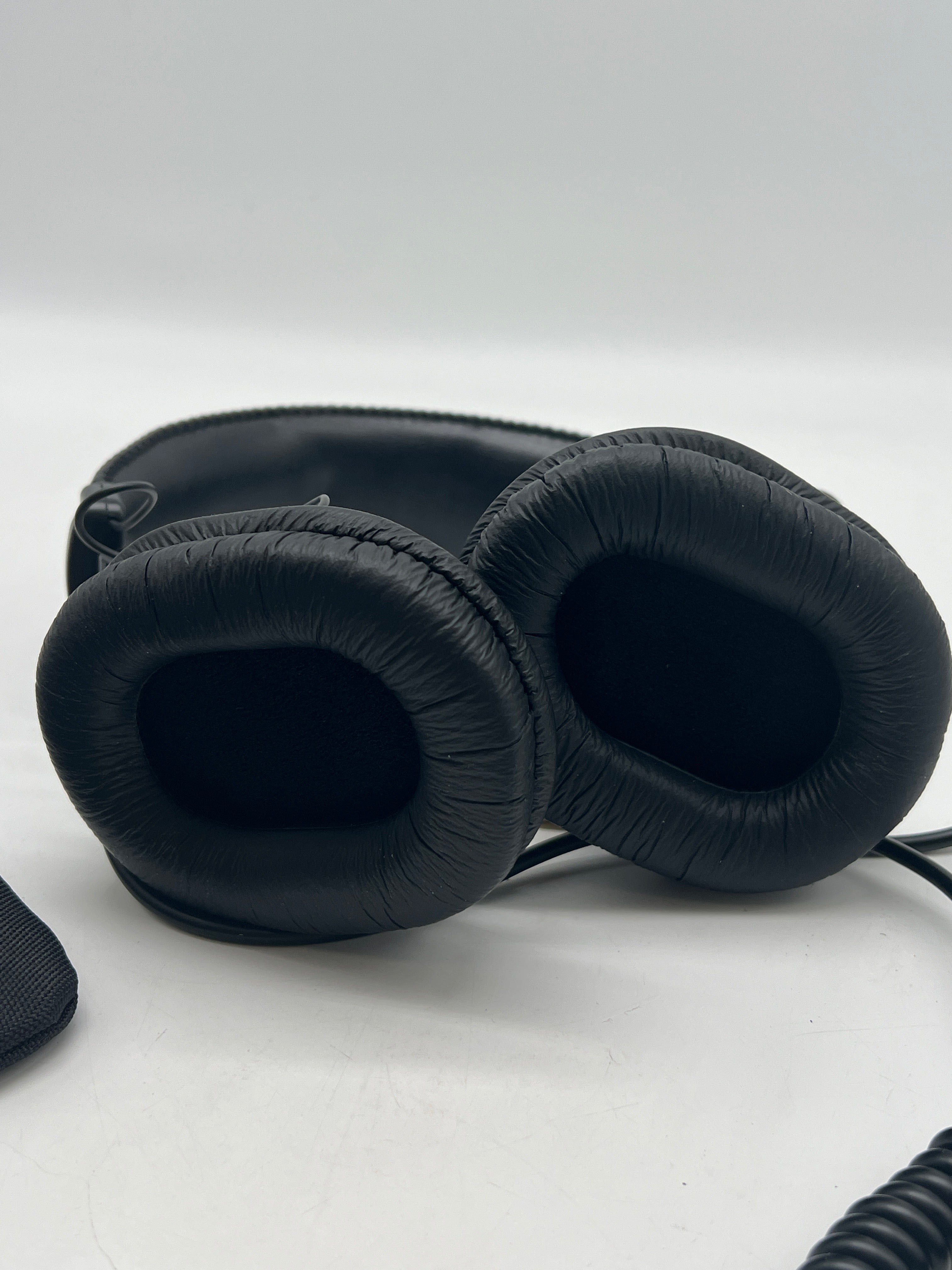 Sony MDR-7506 Wired Over-Ear Dynamic Studio Monitoring - Used