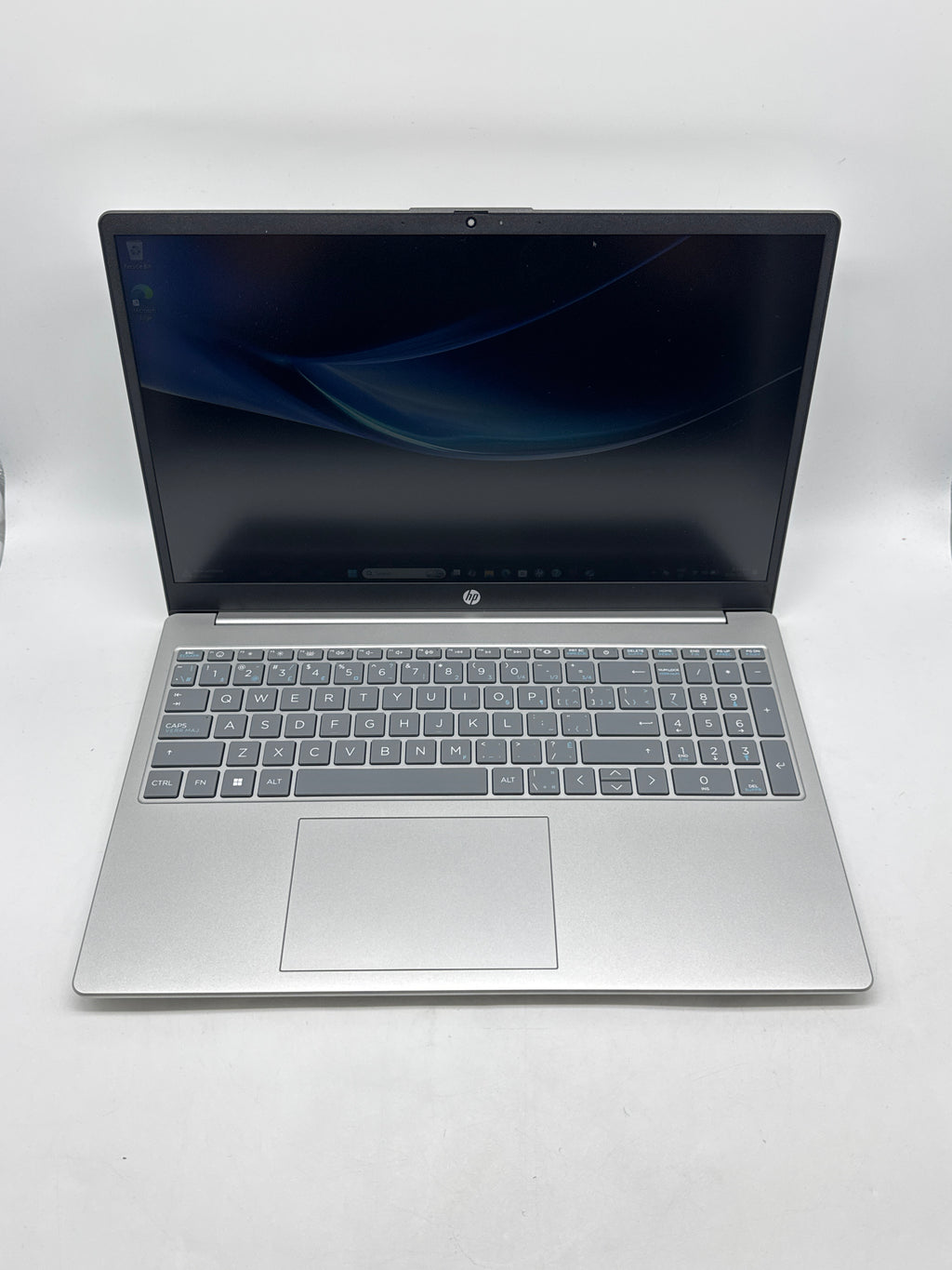 HP 15-fc0003ca 15.6" Athlon Silver 7120U 8GB RAM 512GB SSD - Used