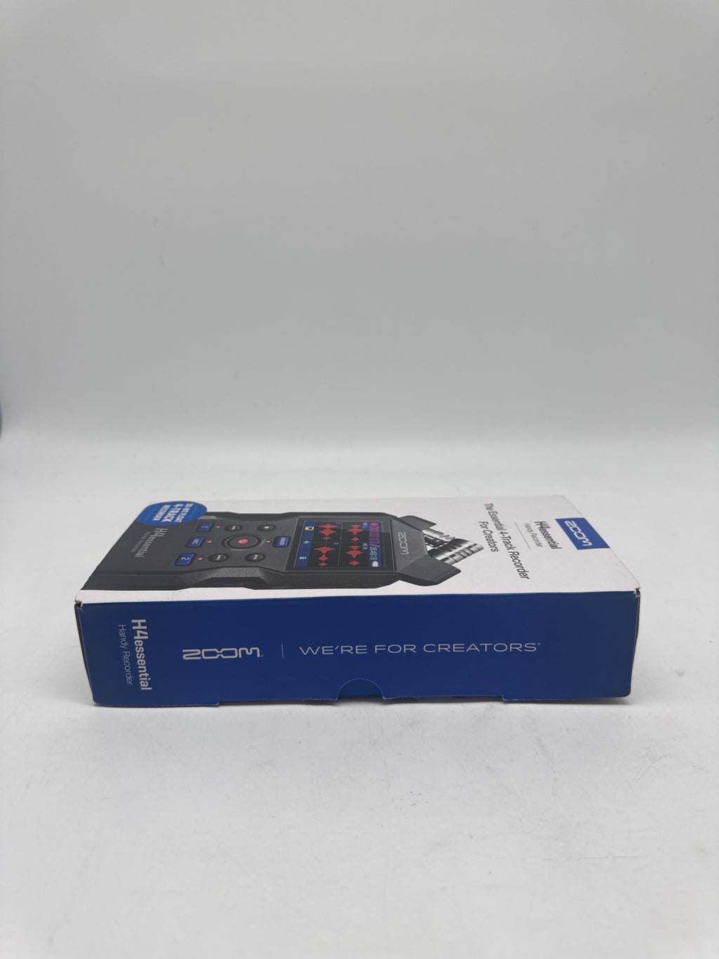 Zoom H4essential Handy Recorder New In Box Black W/Accessory pack APH-4e