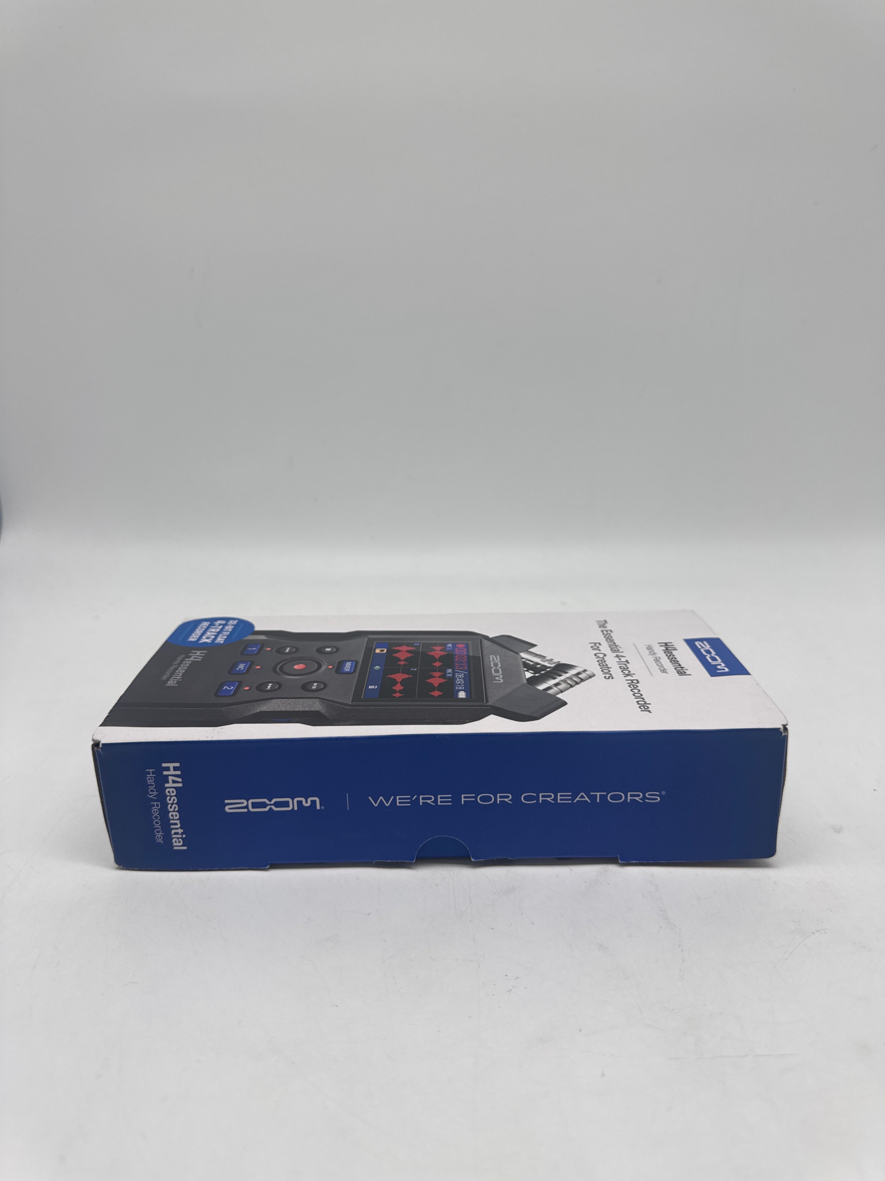 Zoom H4essential Handy Recorder New In Box Black W/Accessory pack APH-4e