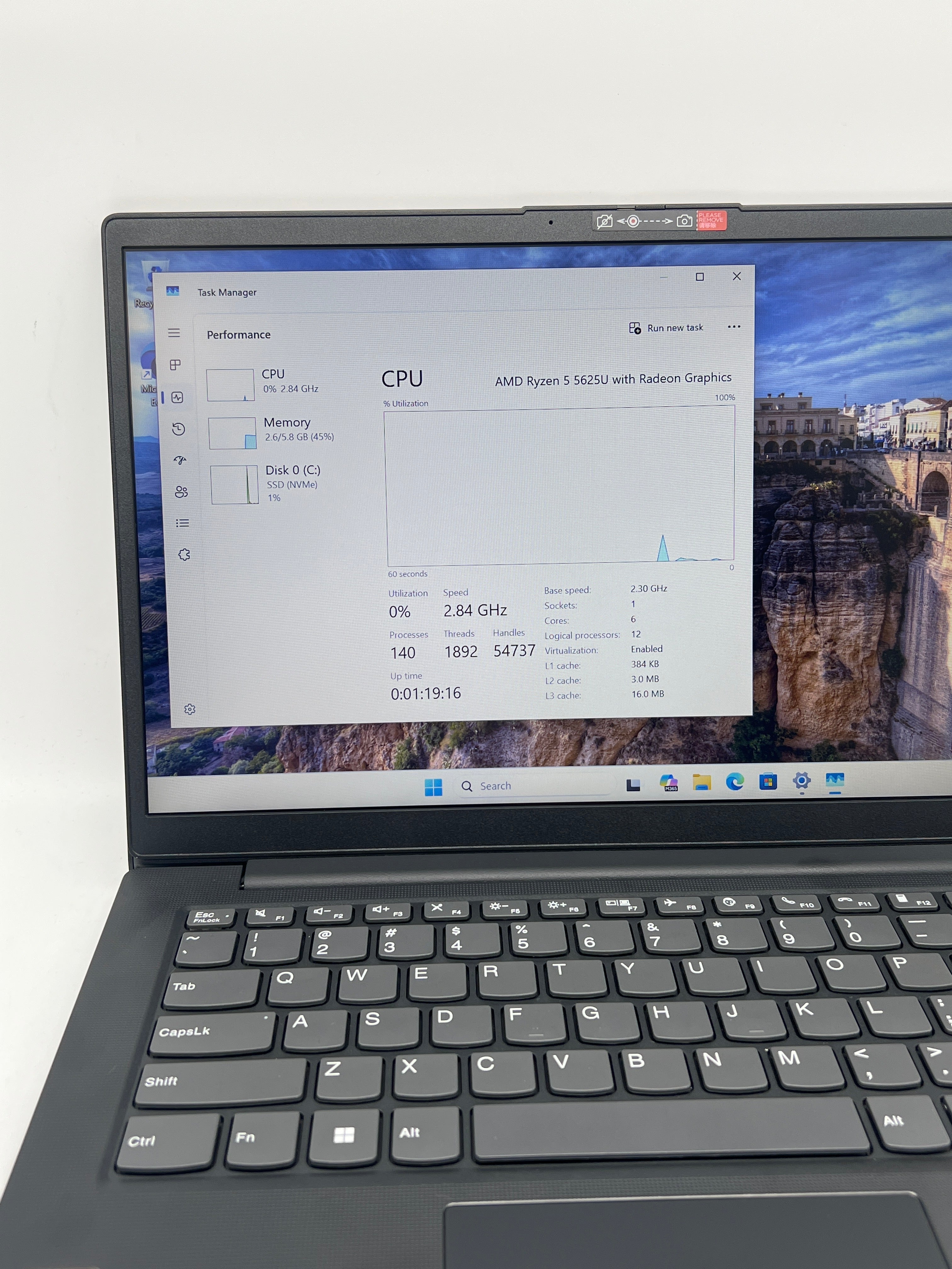 Lenovo ThinkPad V14 G3 Ryzen 5 5625U 8GB RAM 256GB SSD - For Parts (Read)