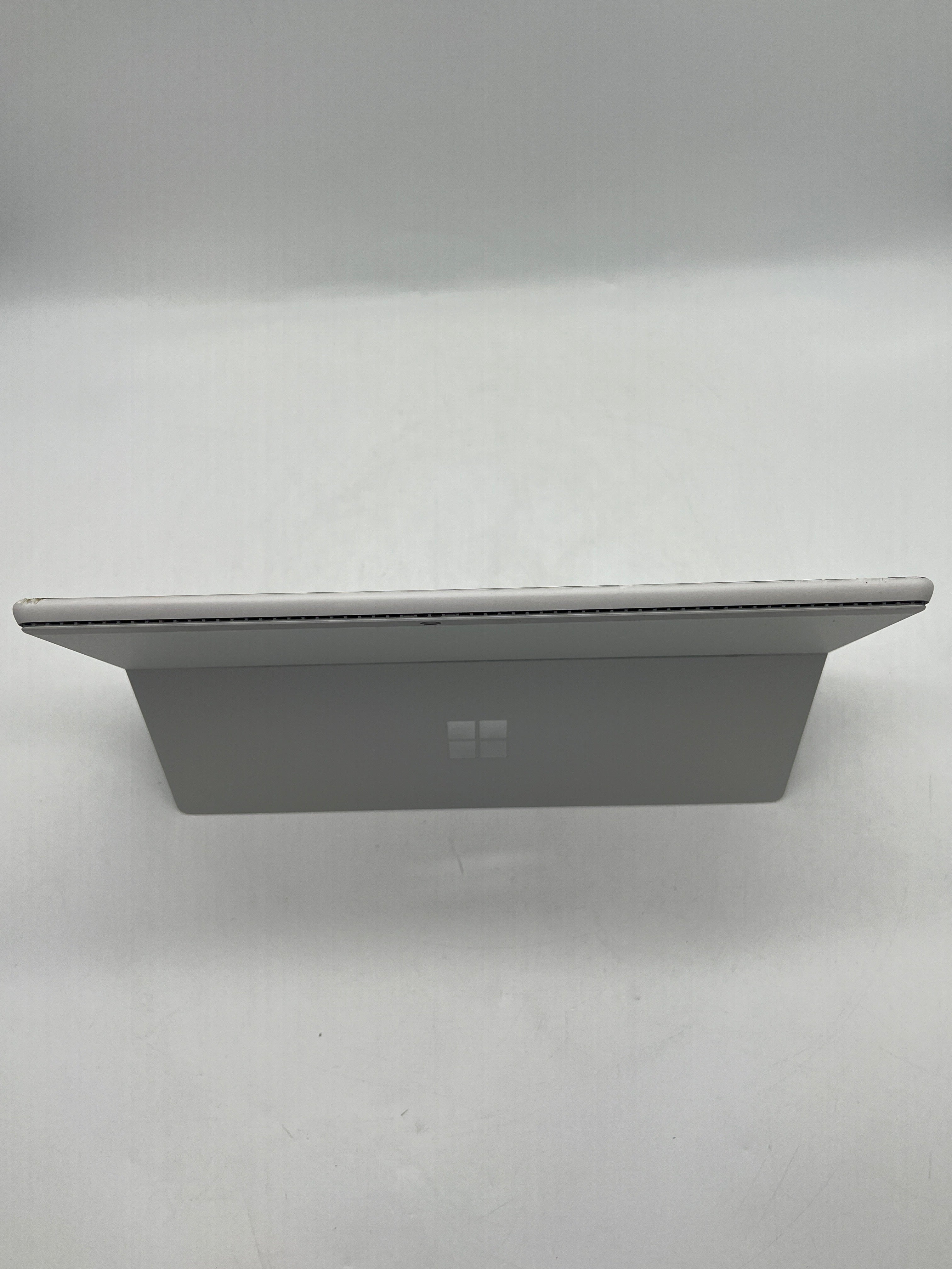 Microsoft Surface Pro 8 1982 i7-1185G7 16GB RAM 256GB SSD - Cracked screen