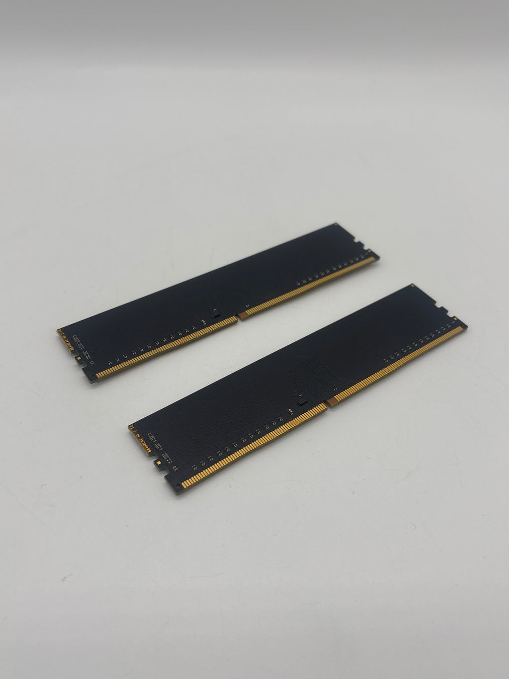 Used Apacer 8GB UNB DDR4 2666 CL19 RAM DIMM 288 Pins - Lot of 2- Total 16GB