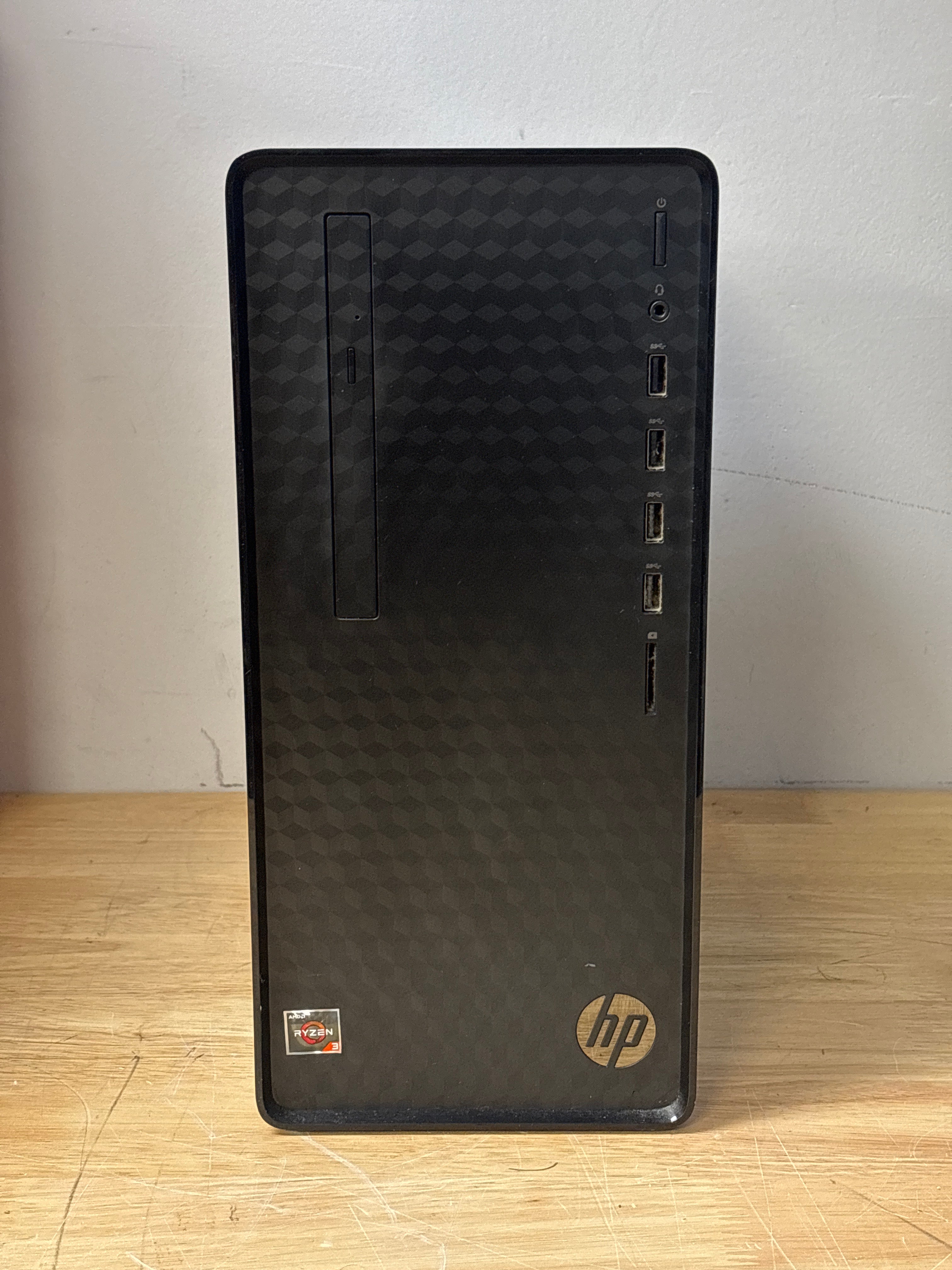 HP M01-F0033w Ryzen 3 3200G 8GB RAM 1TB HDD - For Parts (Bad HDD)