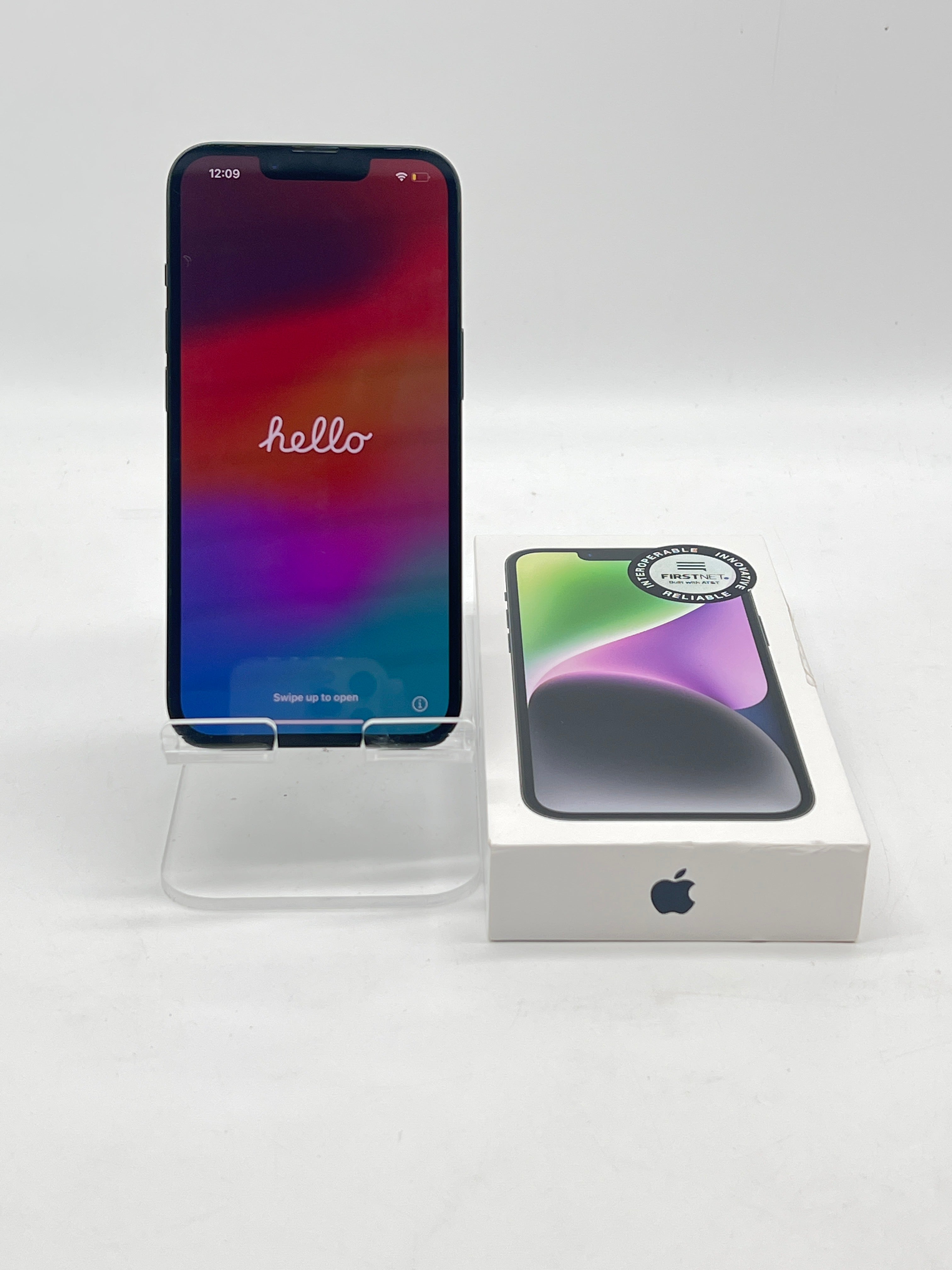 Apple iPhone 14 128GB AT&T Midnight - For Parts (Remotely Managed)