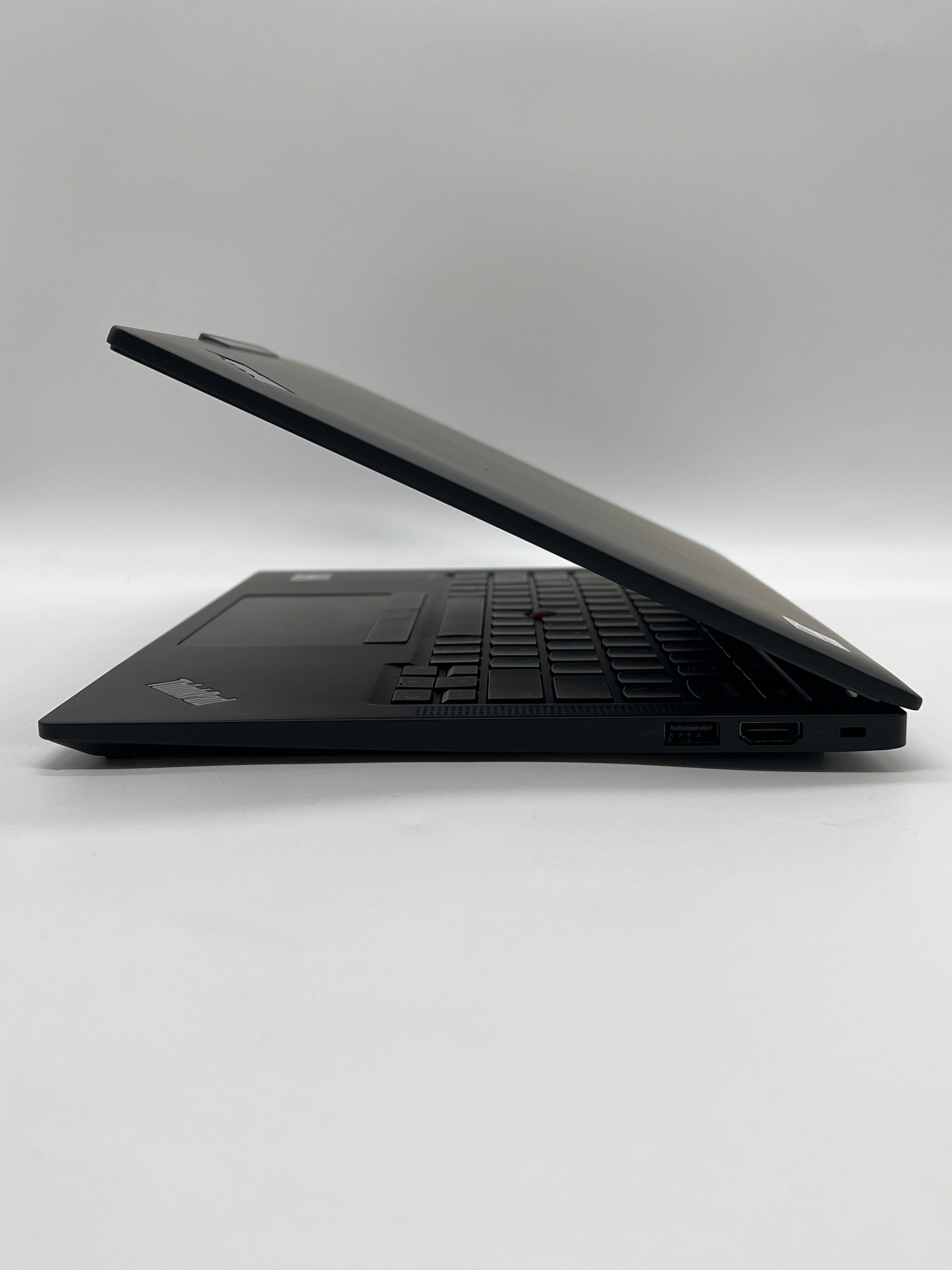 Lenovo ThinkPad X13 Gen 4 FHD+ TOUCH Ryzen 7 PRO 7840U 32GB 512GB