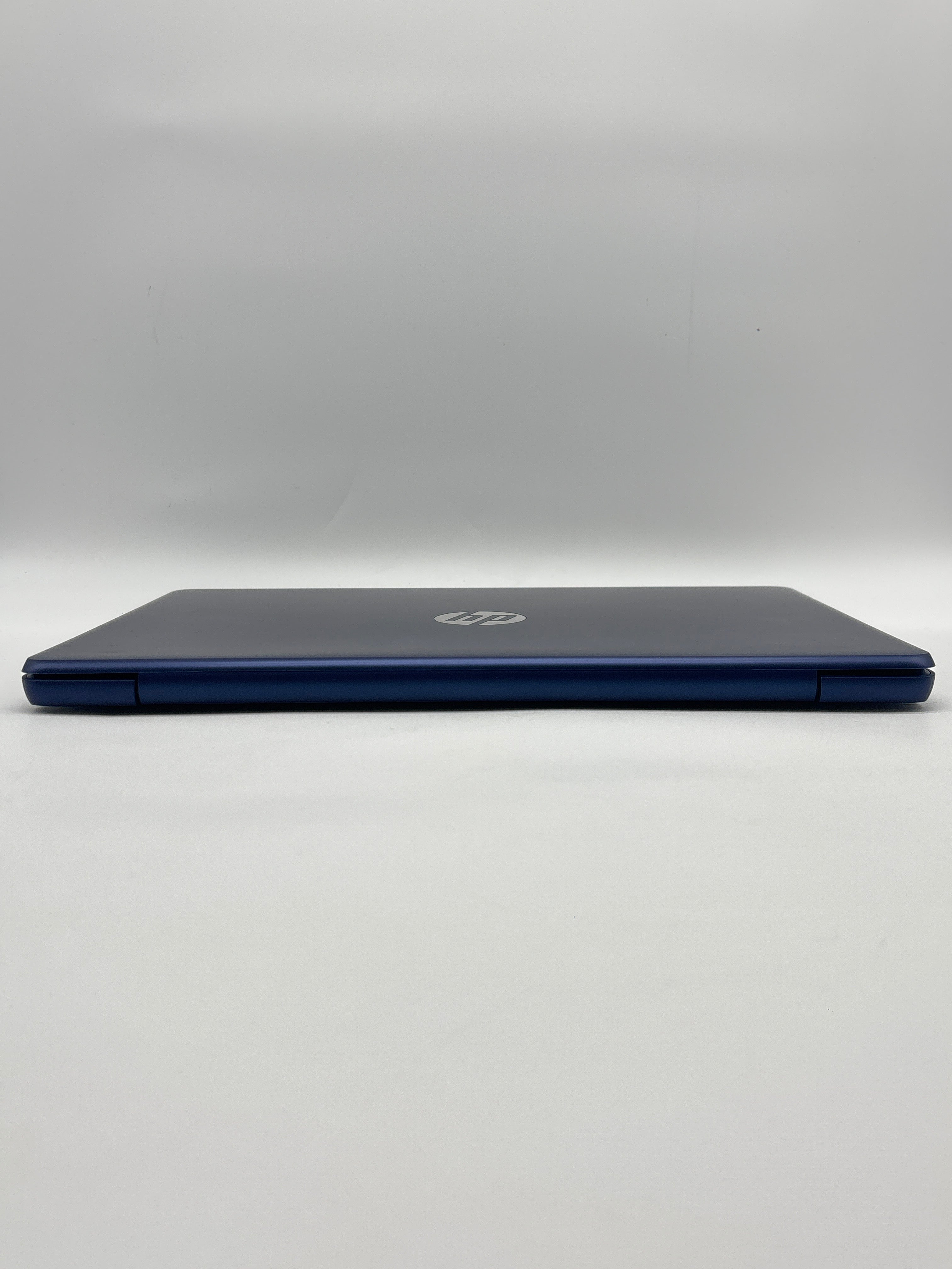 HP Stream 14-cb161wm Celeron N4000 4GB RAM 32GB SSD - For Parts (White Spots)