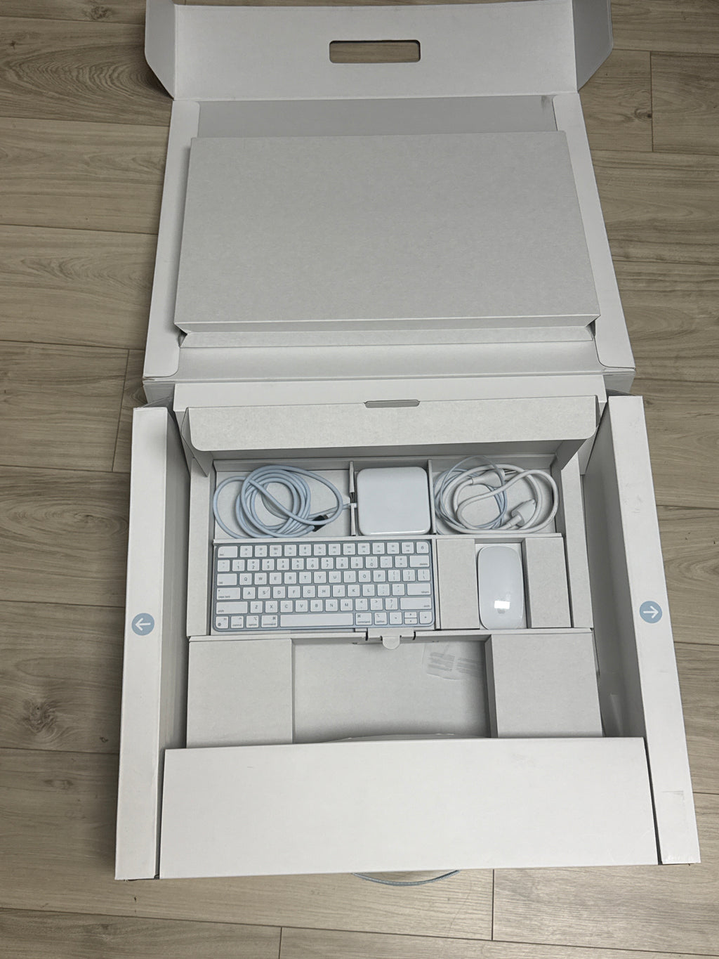 2023 Apple iMac 24" M3 8 Core 4.0GHz 8GB RAM 256GB SSD Blue A2874