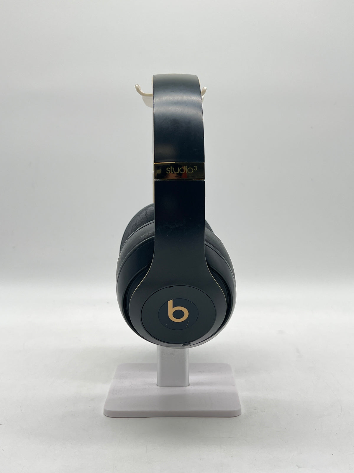 Beats Studio3 Wireless Over-Ear Bluetooth Headphones Blue