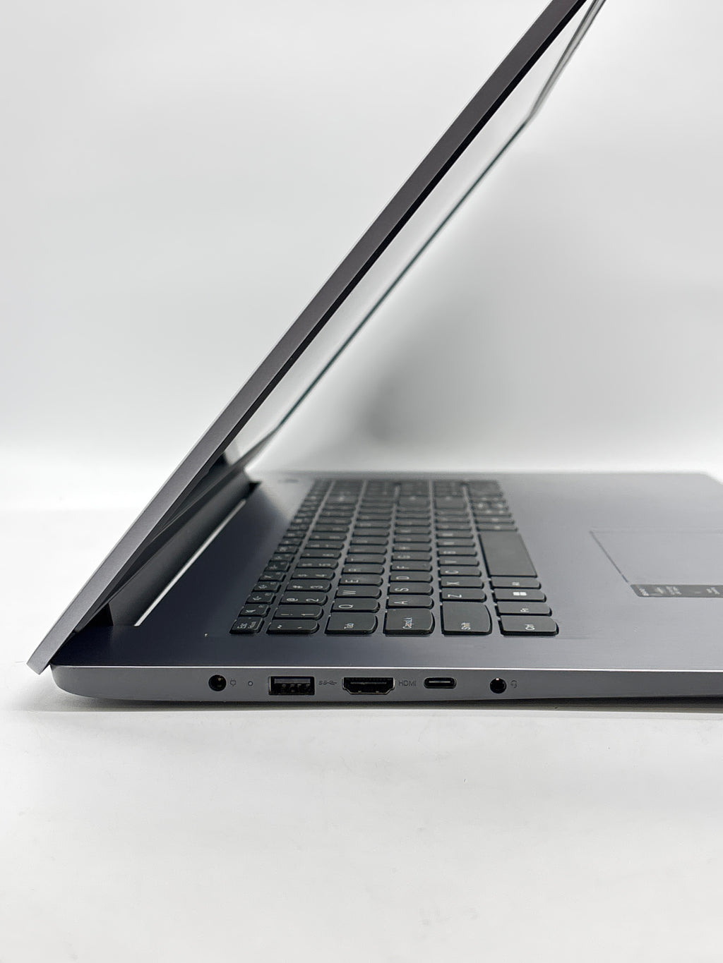 Lenovo IdeaPad 3 17ABA7 AMD Ryzen 5 5625U 16GB RAM 1TB SSD - Used