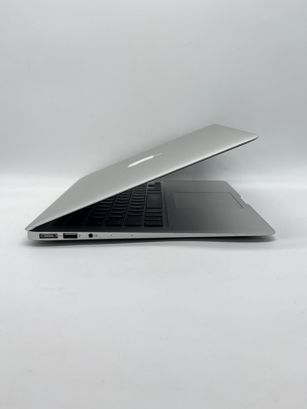 Apple MacBook Air 13" A1466 Core i5 4GB RAM 128GB SSD Silver - For Parts (Read DESC)