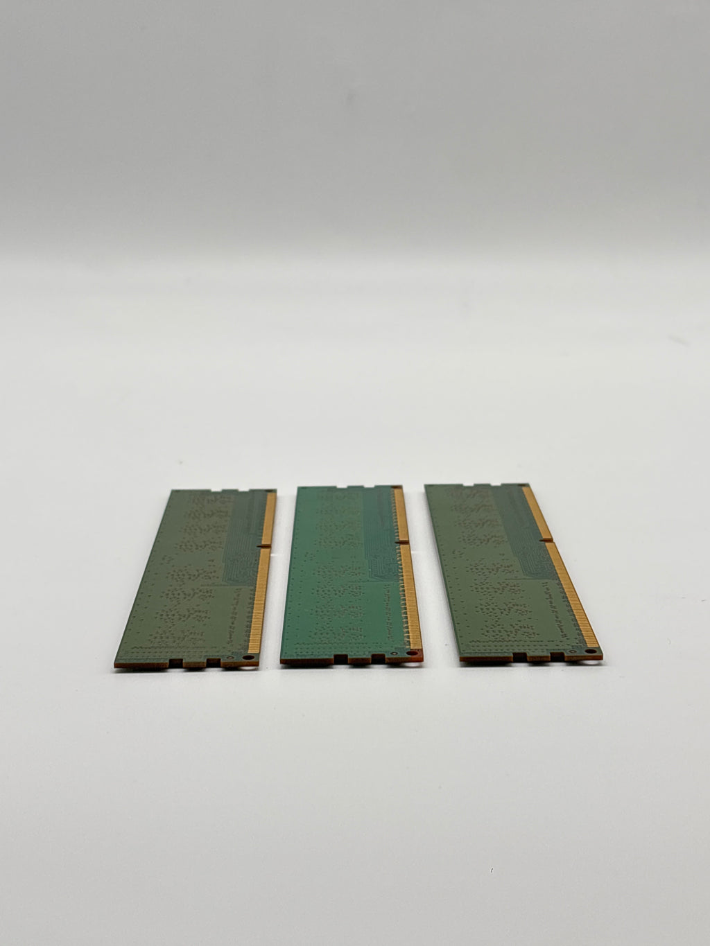 Samsung Desktop RAM PC3-10600U-09-11-A1 DDR3 6GB (3x2GB) - Used