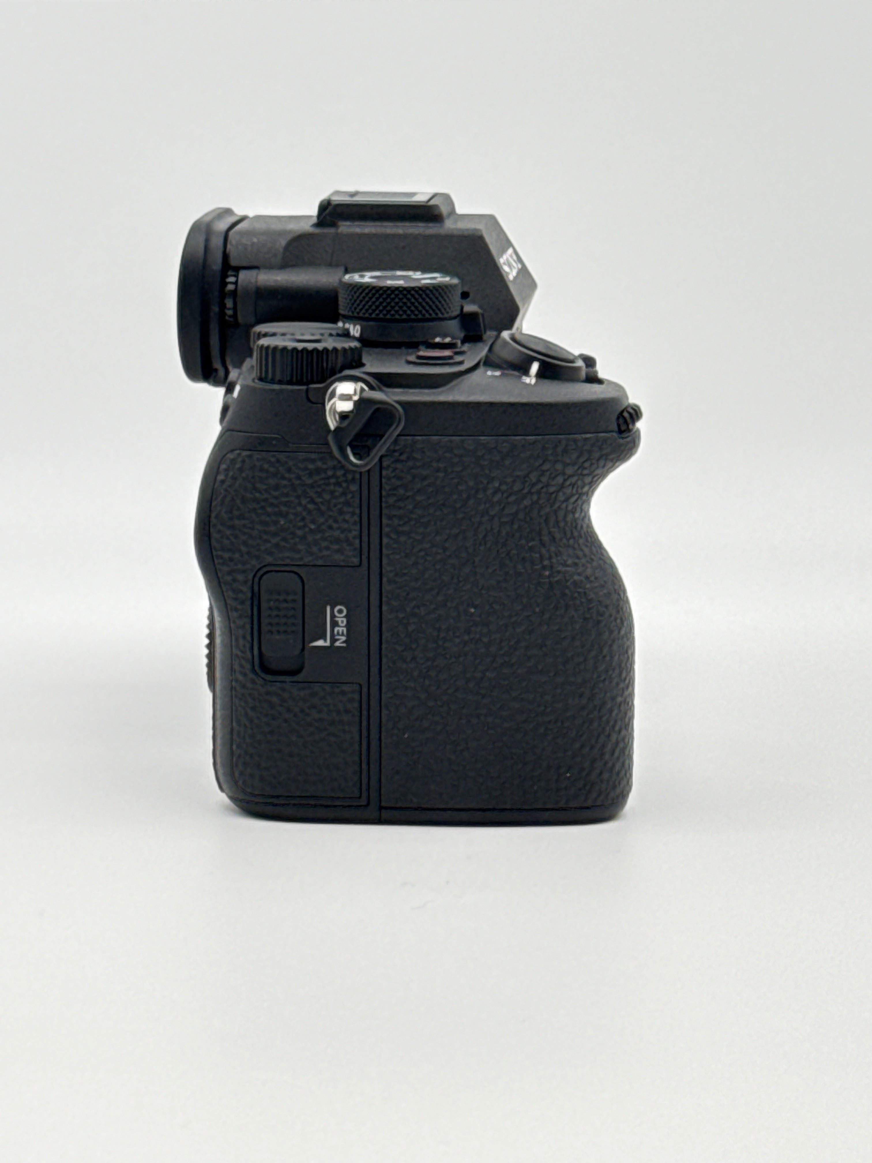Sony A7 V ILCE-7M5 Full Frame Mirrorless Camera Body Only Black - Used