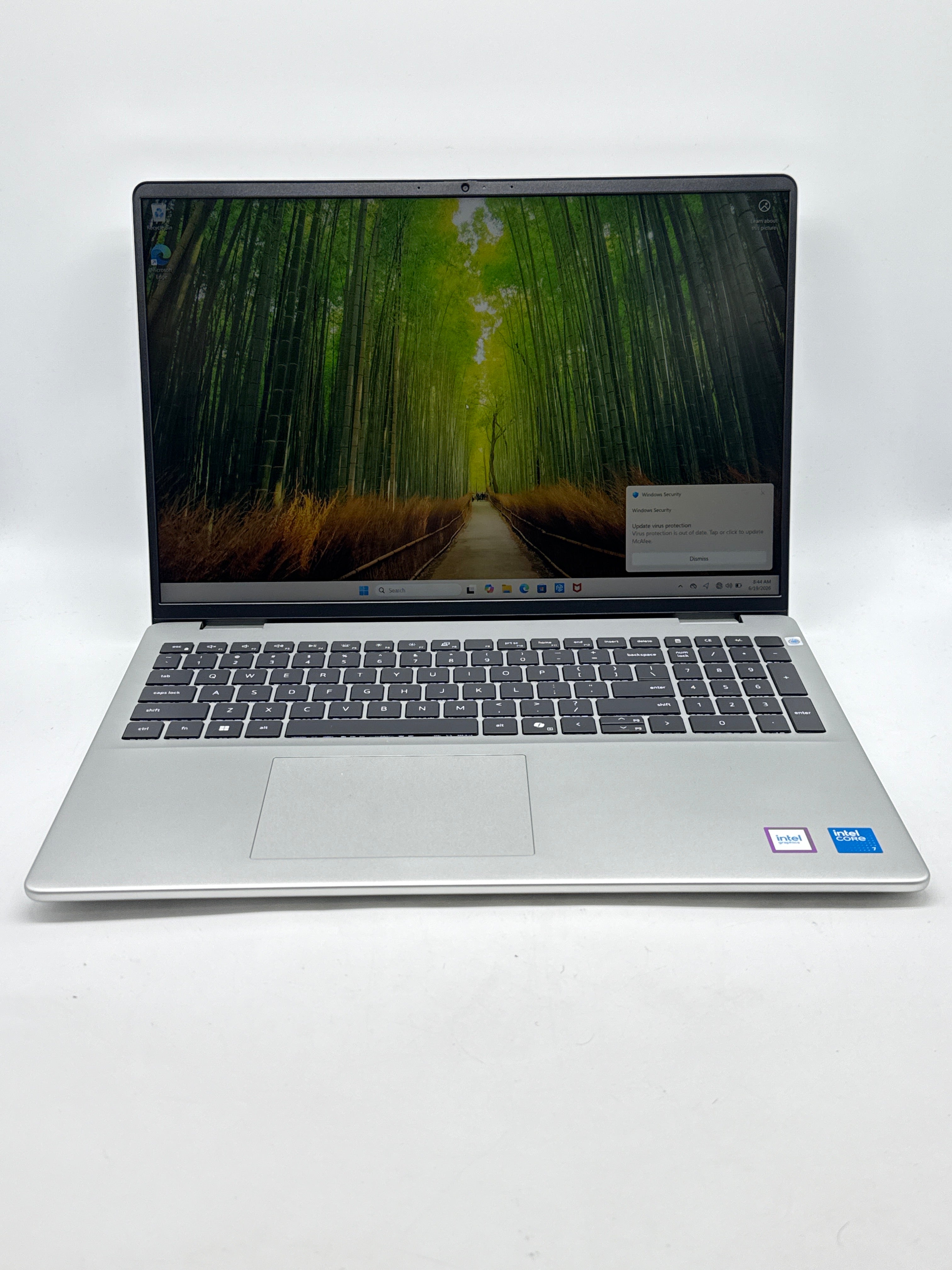 Dell 16 DC16251 16" Intel Core 7 150U 32GB 1TB SSD - Used