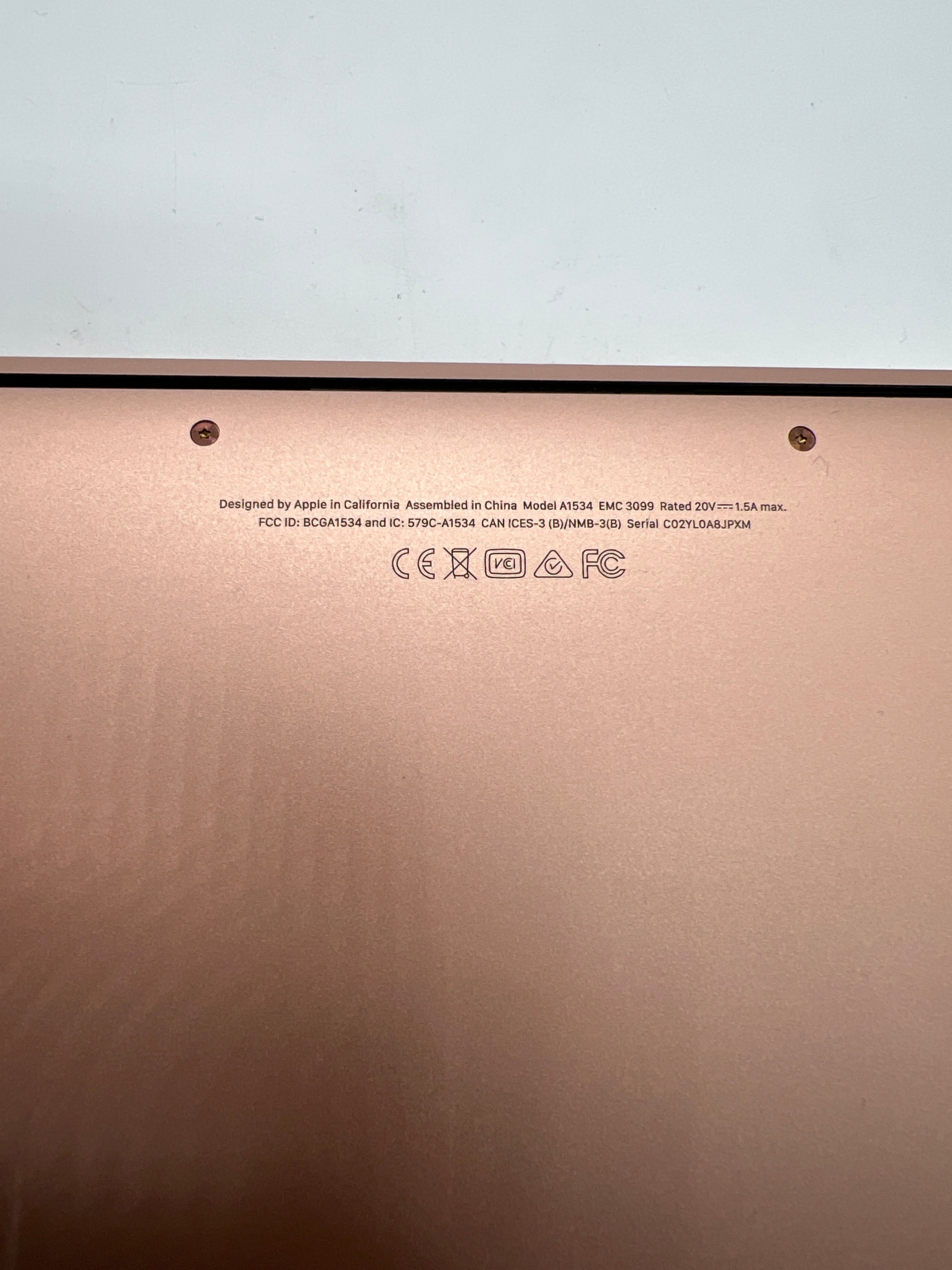Apple MacBook 12" Retina A1534 2017 Intel Core m3 1.2 GHz 8GB RAM 256GB SSD