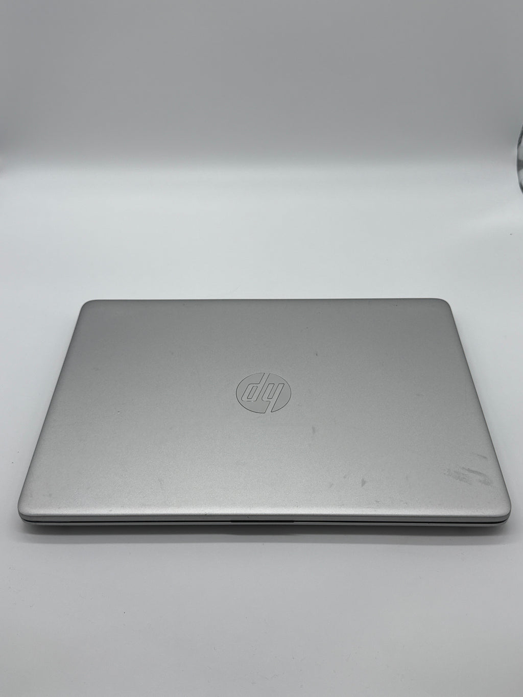 HP 14-dq1043cl 14 in Intel i3 8GB 256GB SSD Silver