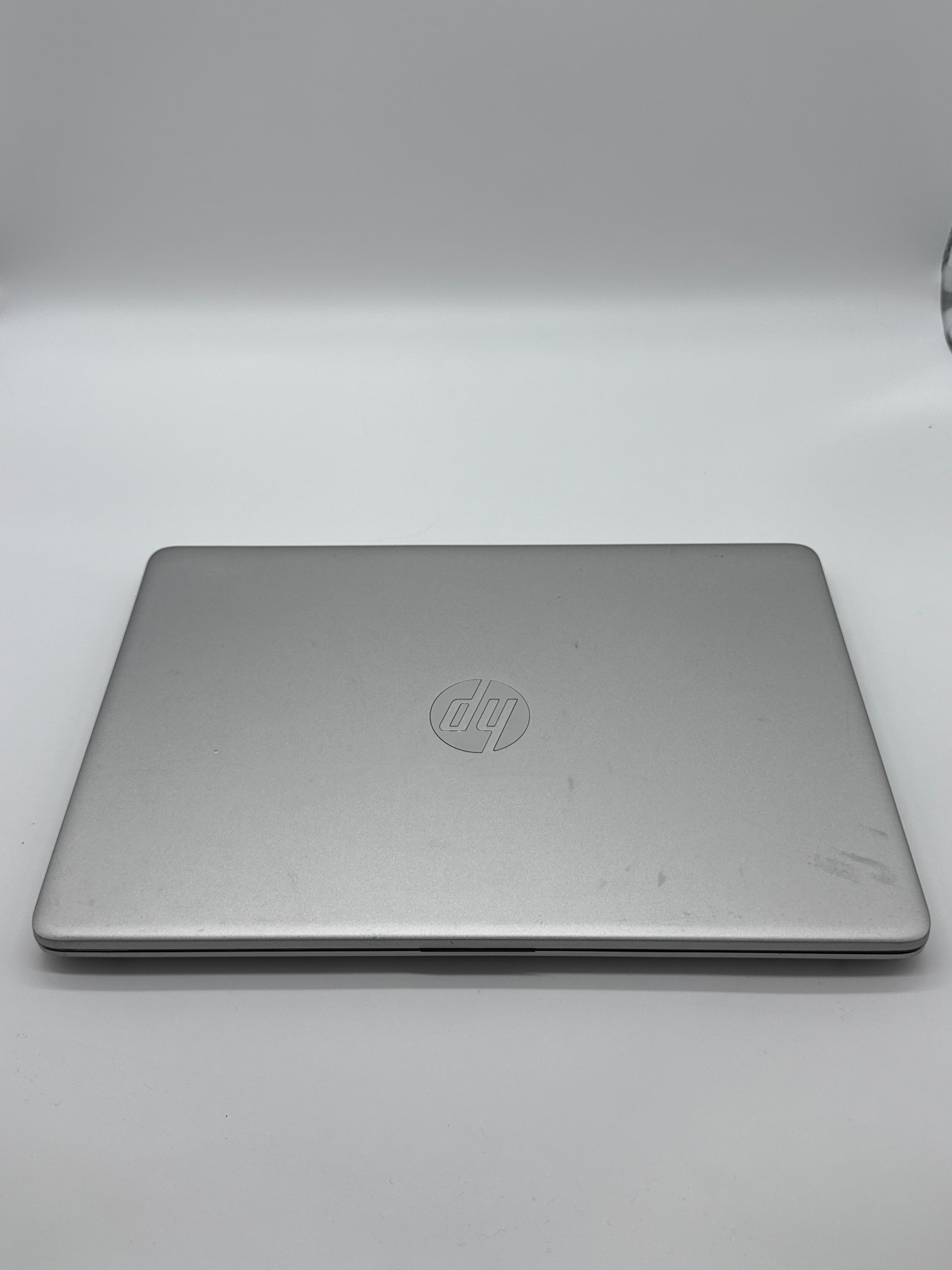 HP 14-dq1043cl 14 in Intel i3 8GB 256GB SSD Silver