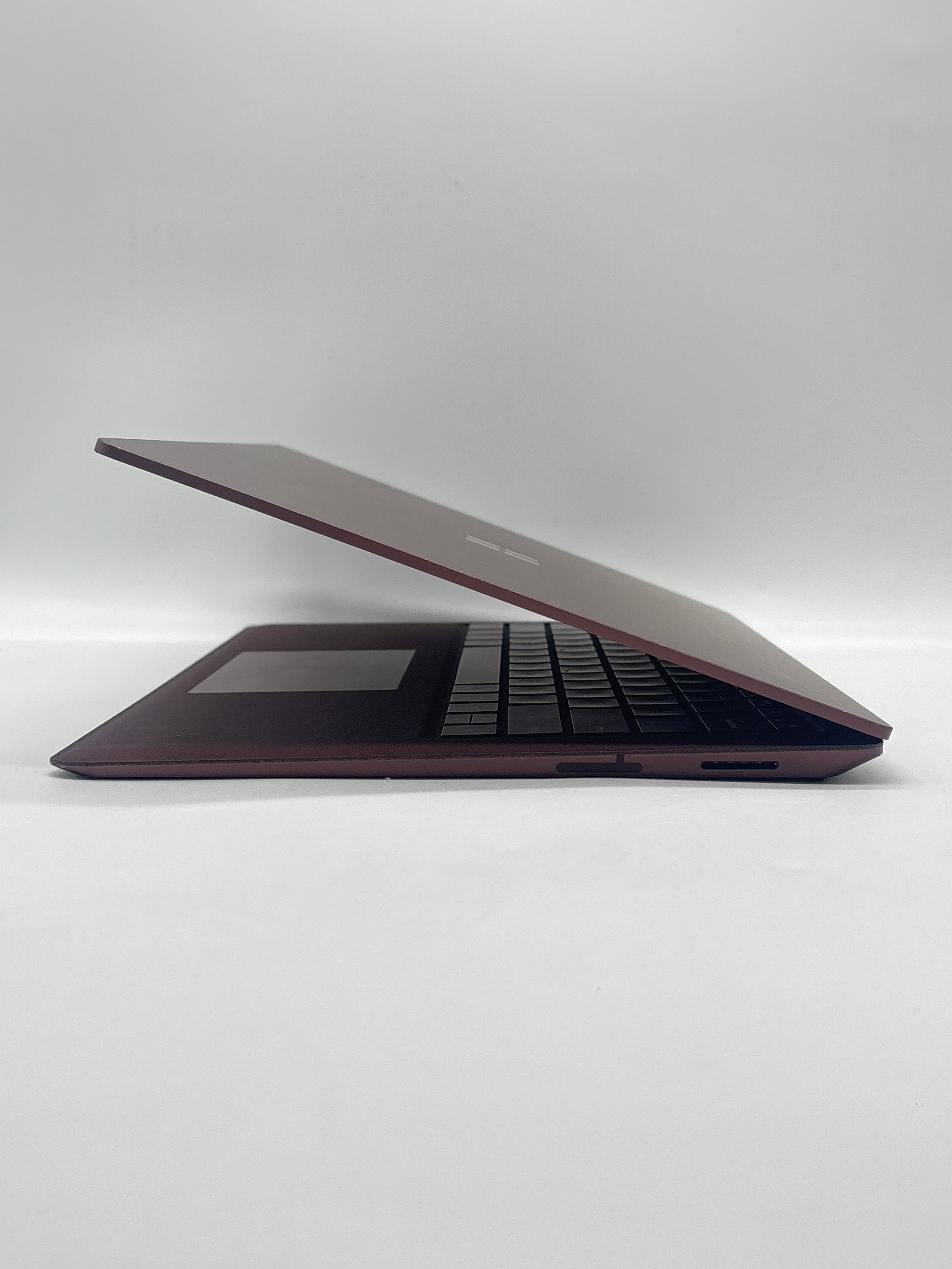 Microsoft Surface Laptop 1769 i7-7660U 8GB RAM 256GB SSD