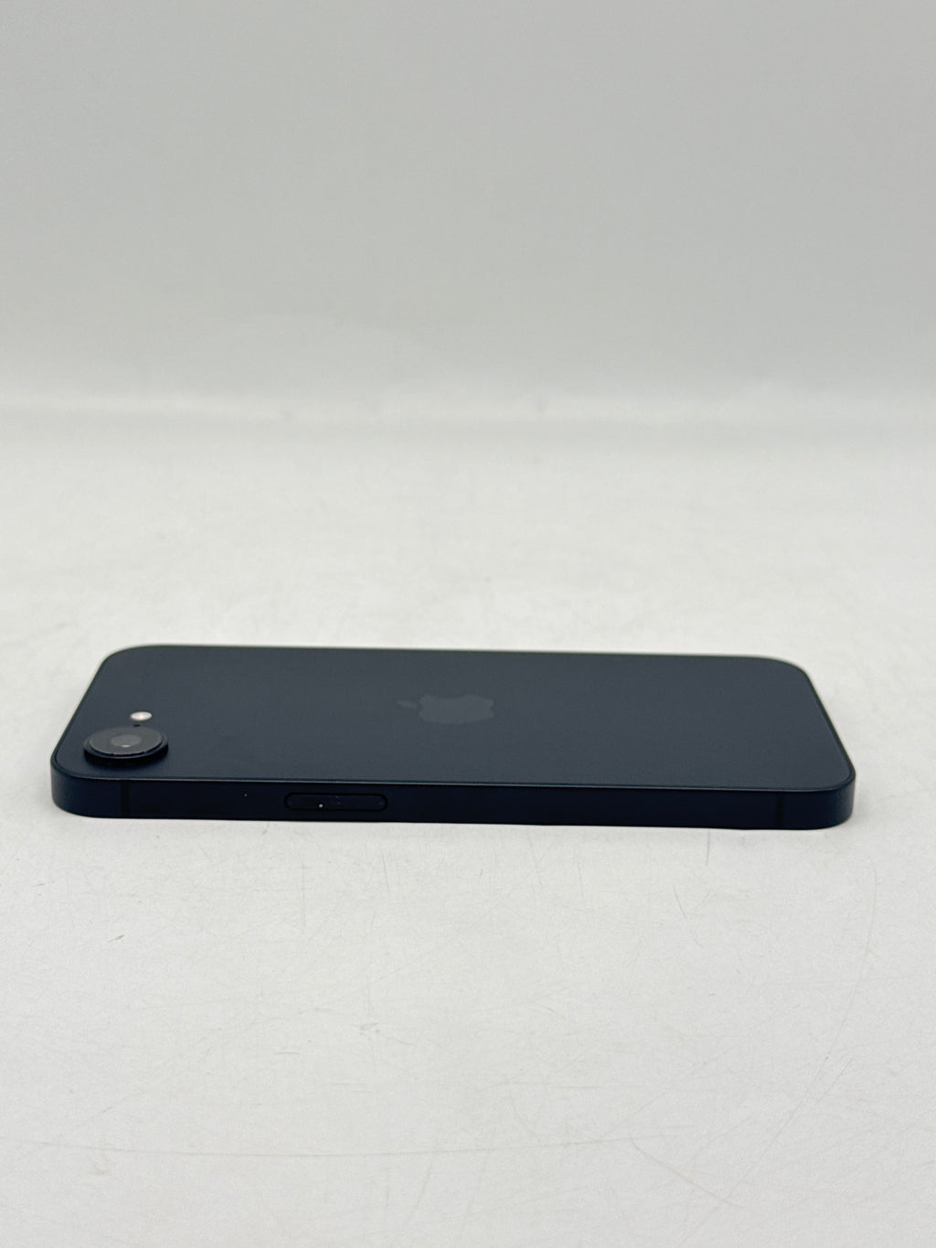 Apple iPhone 16e 128GB 5G Network Unlocked Black - Used