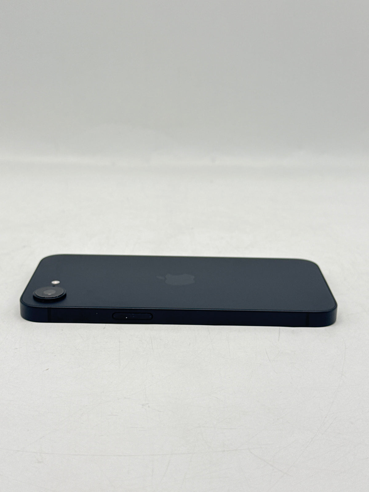 Apple iPhone 16e 128GB 5G Network Unlocked Black - Used
