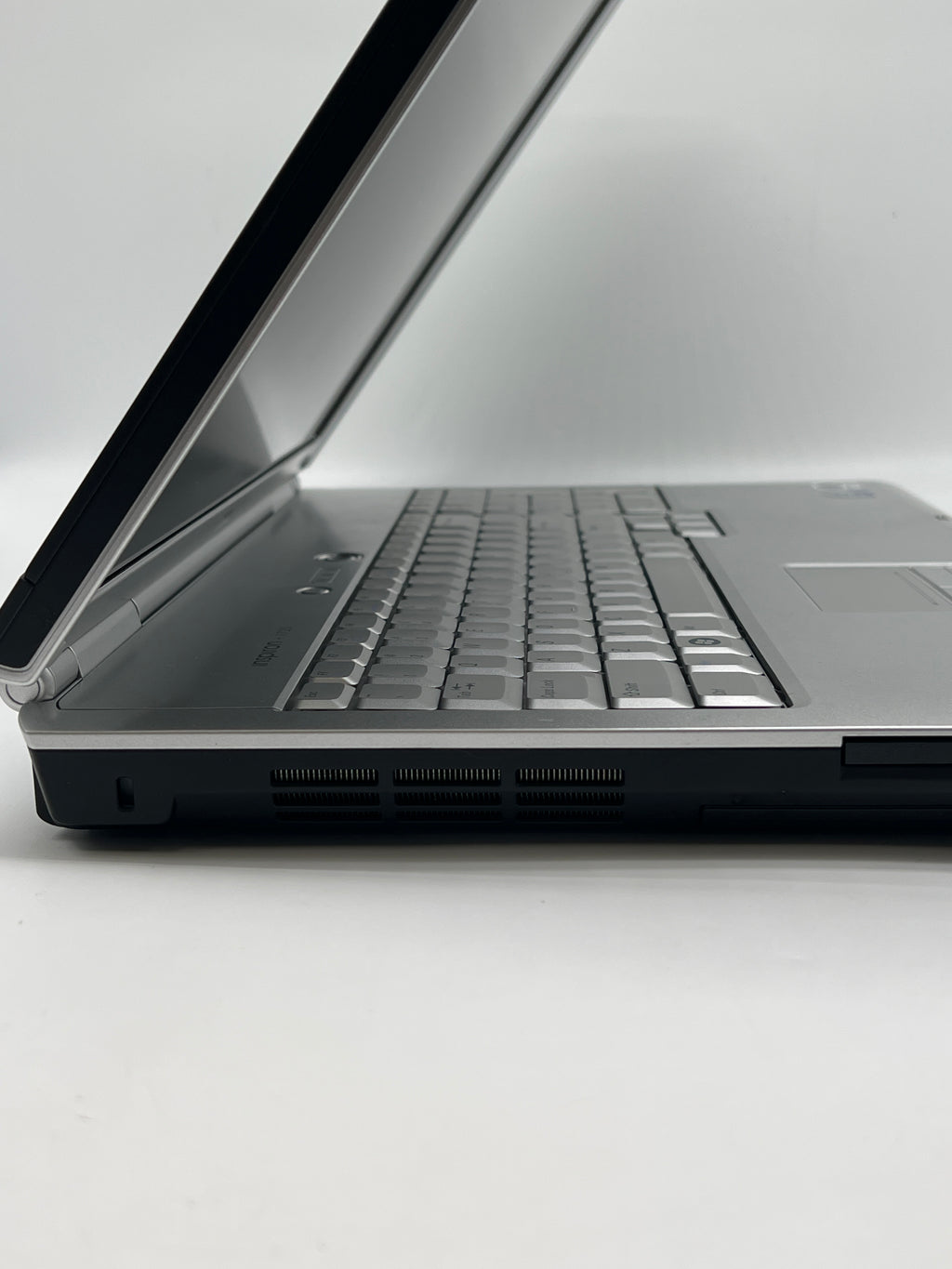 Dell Inspiron 1720 Intel Core 2 Duo 4GB DDR2 - New Open Box