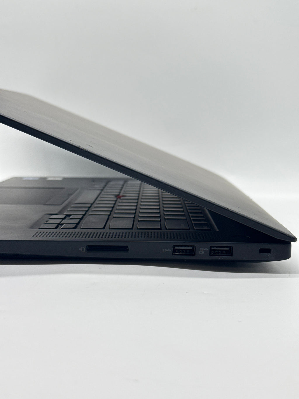 Lenovo ThinkPad P1 Gen 5 16" Core i7-12700H 32GB RAM 1TB SSD - For Parts