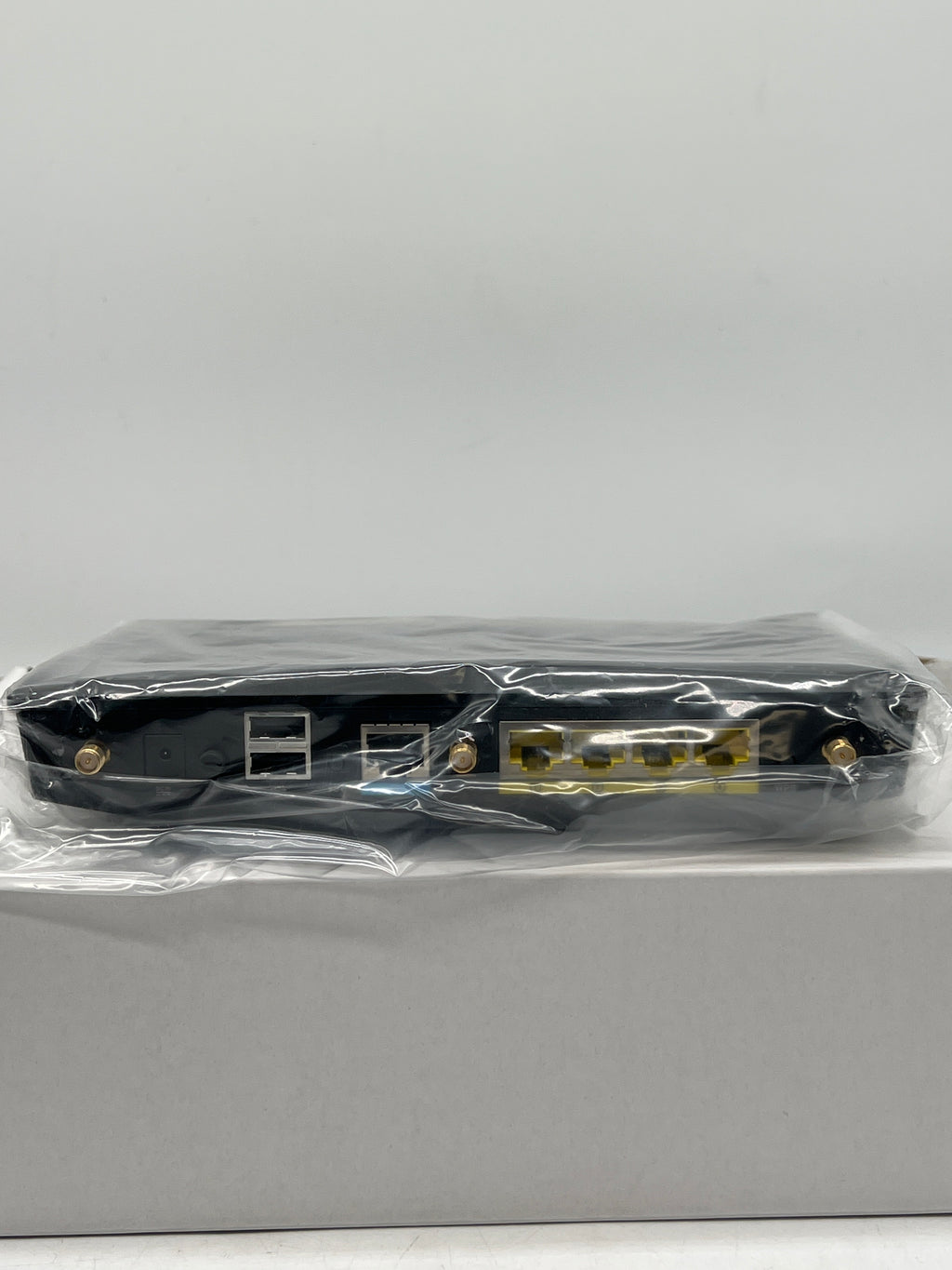 ASUS RT-N66U Dual-band Wireless-N900 Gigabit Router - Open Box