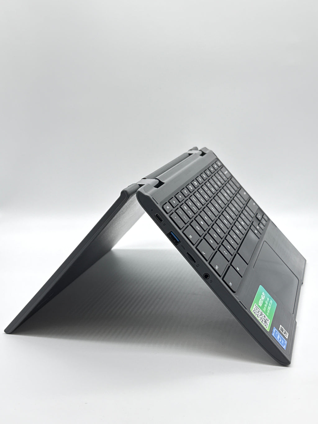 Lenovo 300e Chromebook 2nd Gen 11.6 inch MediaTek 4GB RAM 32GB SSD Black