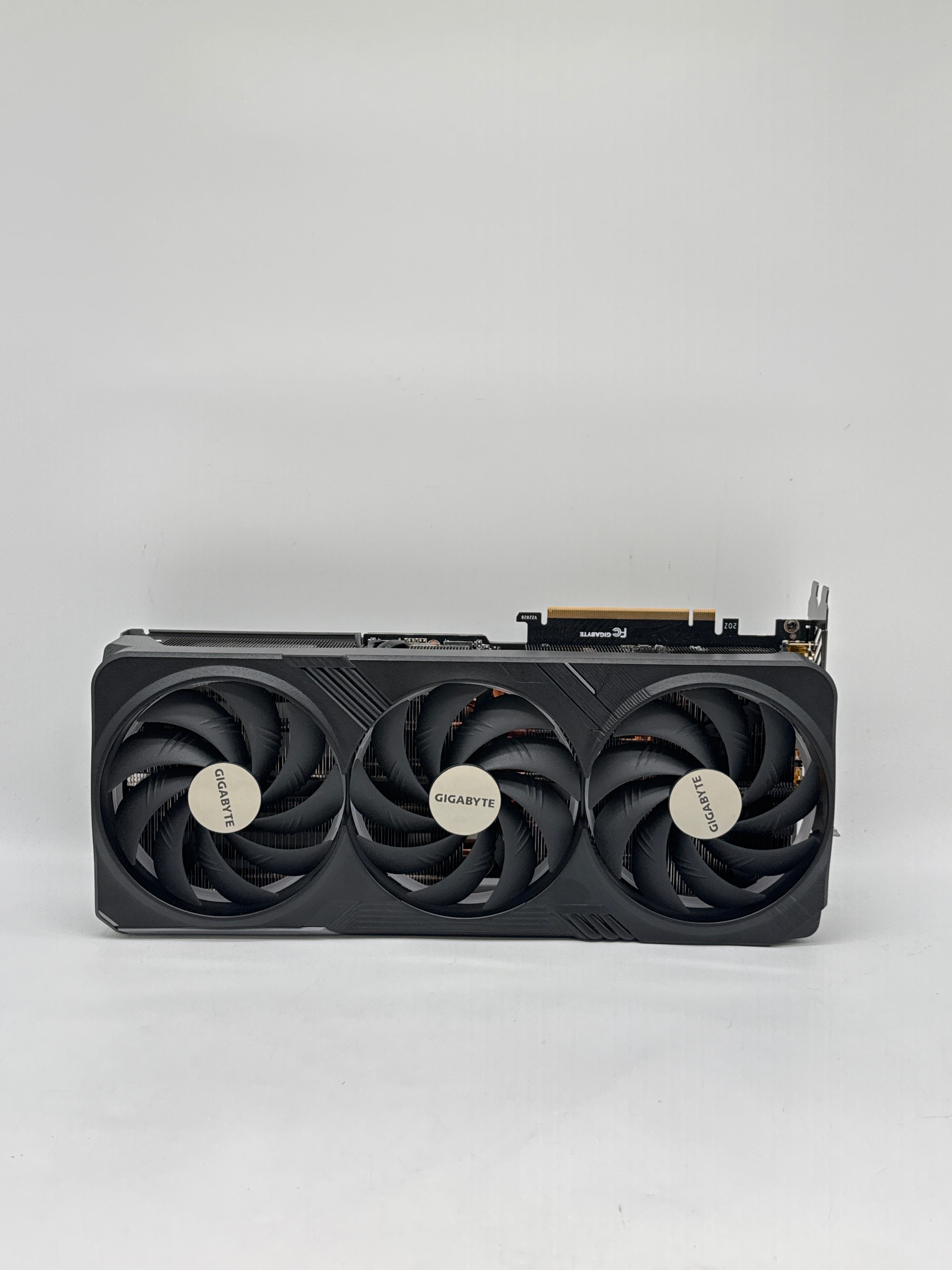 GIGABYTE GeForce RTX 4090 Gaming OC 24 Graphics Card, 24GB GDDR6X, PCIe 5.0