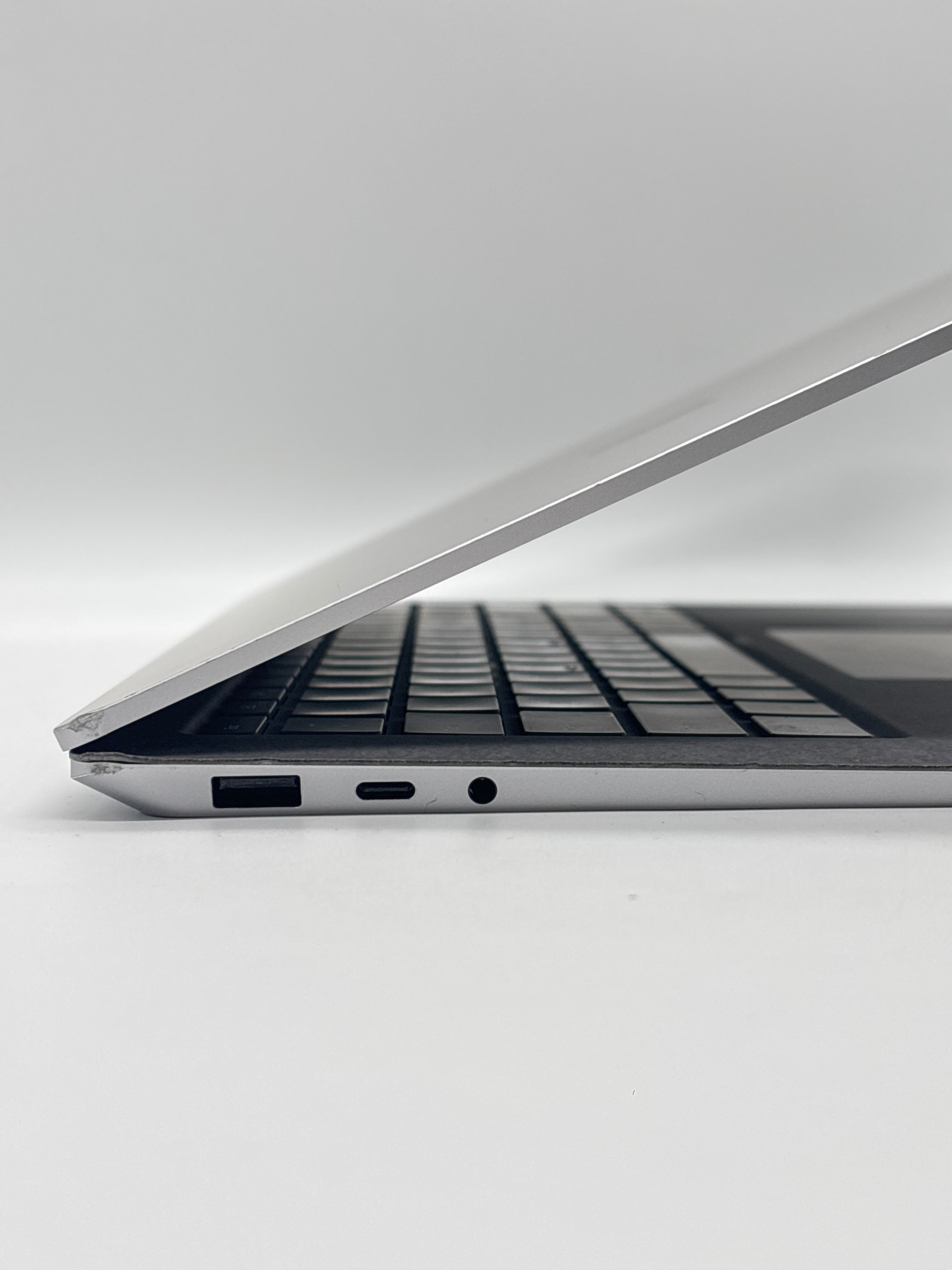 Microsoft Surface Laptop 5 1950 i7-1265U 16 GB RAM 512 GB