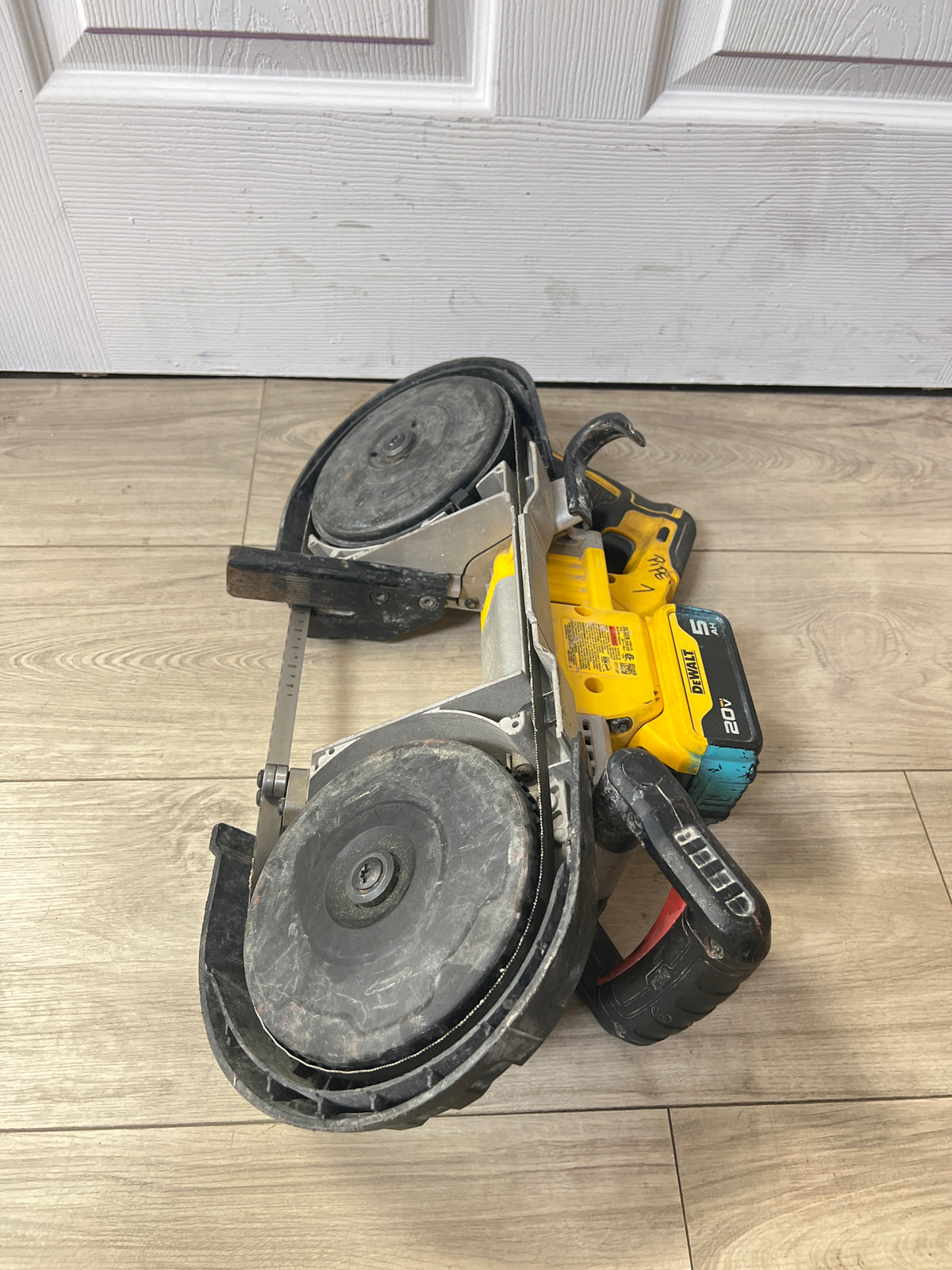 DeWalt DCS376B 20V MAX 5" Band Saw - Used