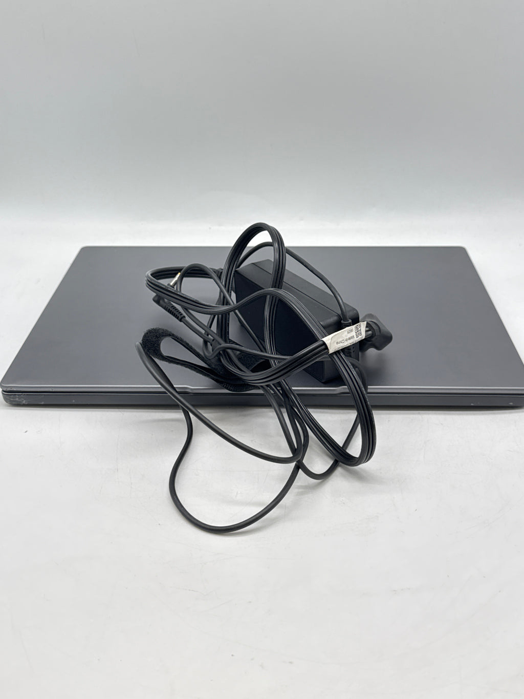 Lenovo IdeaPad Slim 3X Snapdragon X X1-26-100 16GB RAM 256GB SSD - Used