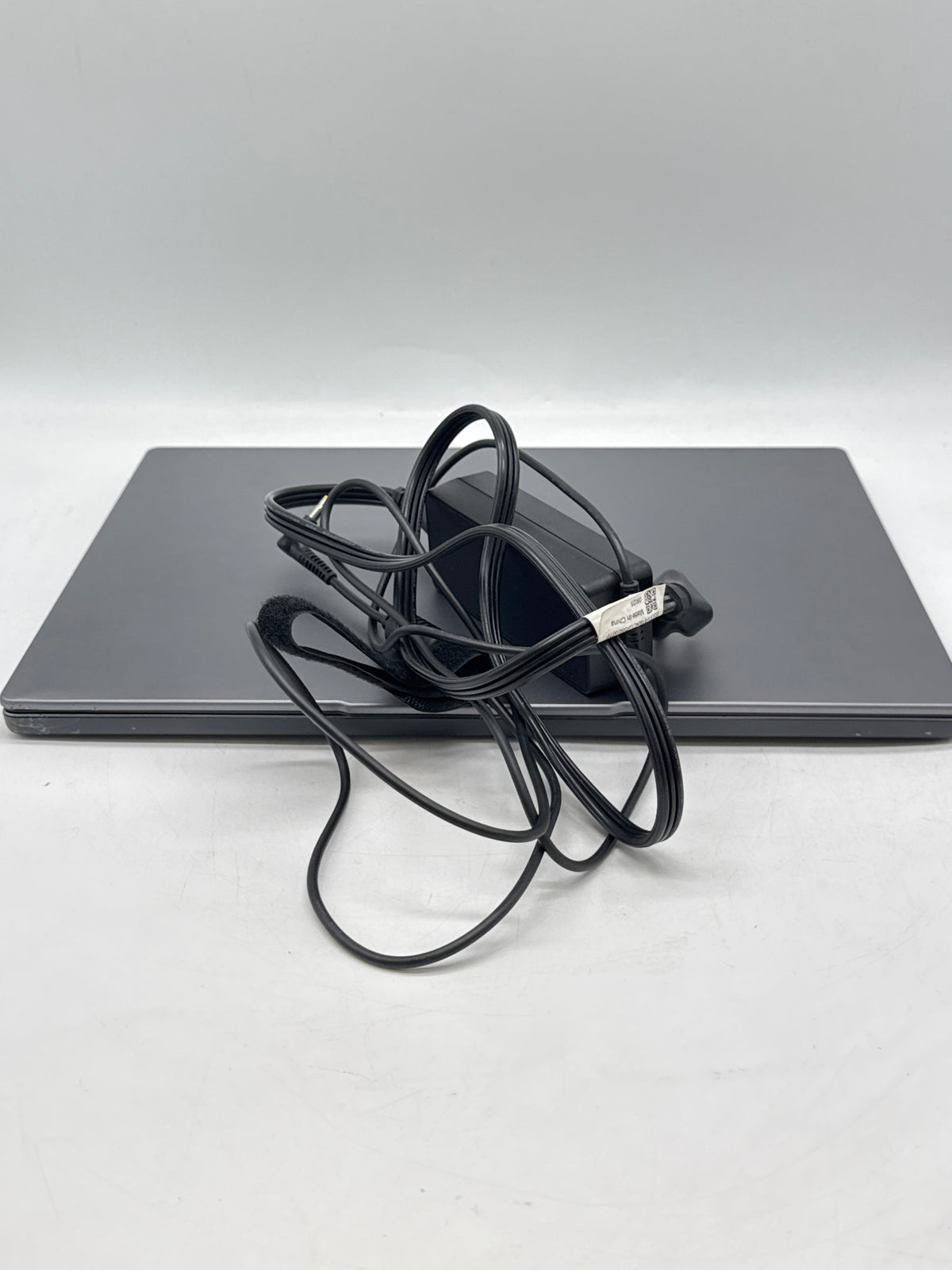 Lenovo IdeaPad Slim 3X Snapdragon X X1-26-100 16GB RAM 256GB SSD - Used