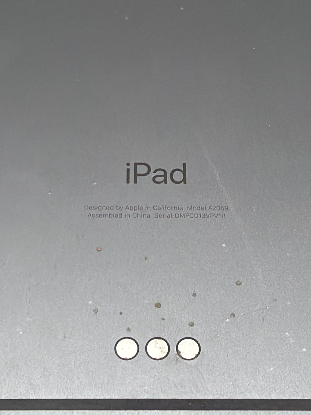 Apple iPad Pro 12.9" (4th Gen) A2069 128GB Wi-Fi Space Gray Cracked Screen