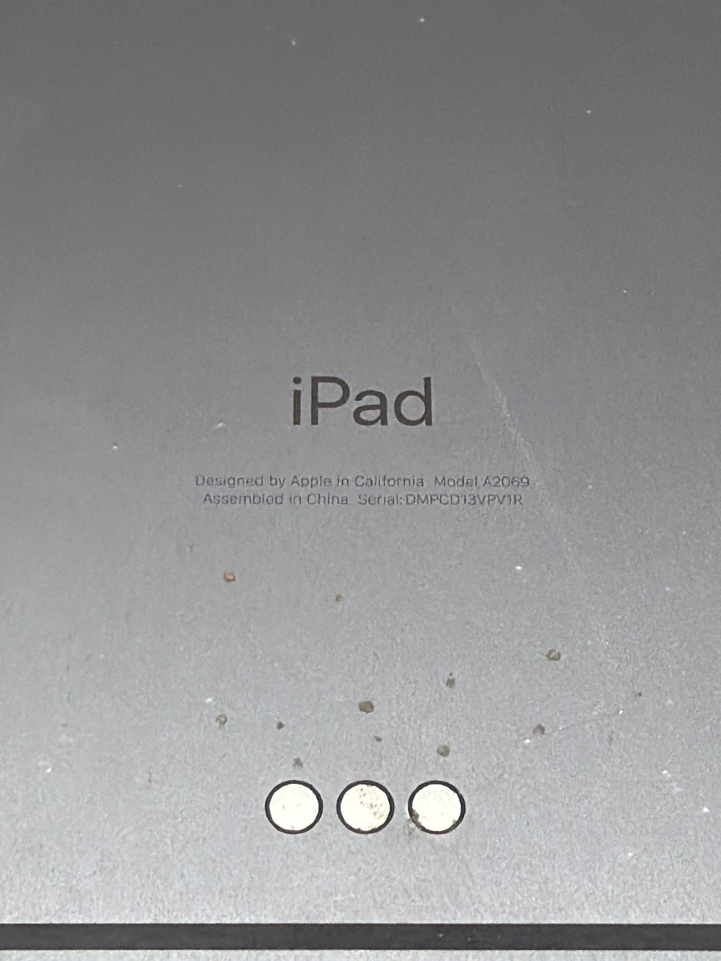 Apple iPad Pro 12.9" (4th Gen) A2069 128GB Wi-Fi Space Gray Cracked Screen