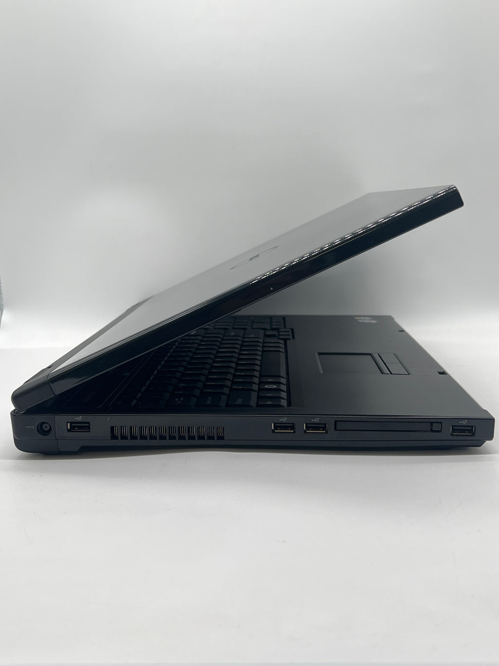 Dell Vostro 1720 2 Duo T9550 4GB RAM 160GB HD - For Parts (Bad Battery)