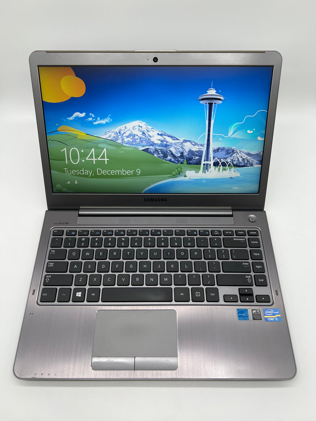 Samsung NP520U4C i5 8GB RAM 750GB HDD