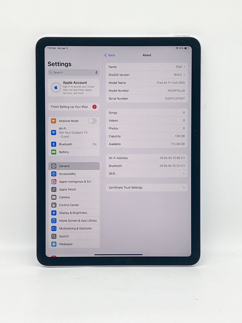 Apple iPad Air 11-inch M2 128GB Wi‑Fi With Apple Pencil/Keyboard - Used