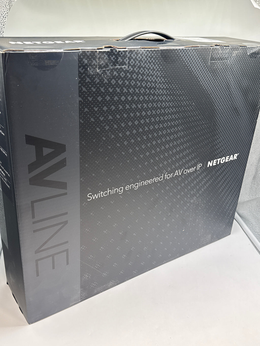 NETGEAR GSM4230UP M4250-26G4F-PoE++ Fully Managed Switch - New in Box