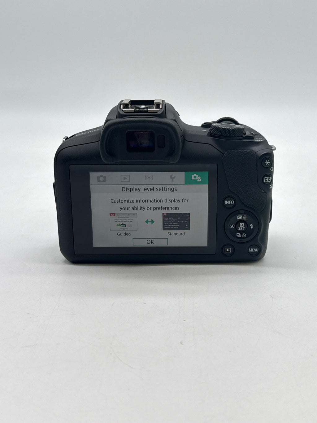 Canon EOS R100 24.1MP Mirrorless Camera w/ RF-S 18-45mm - Used
