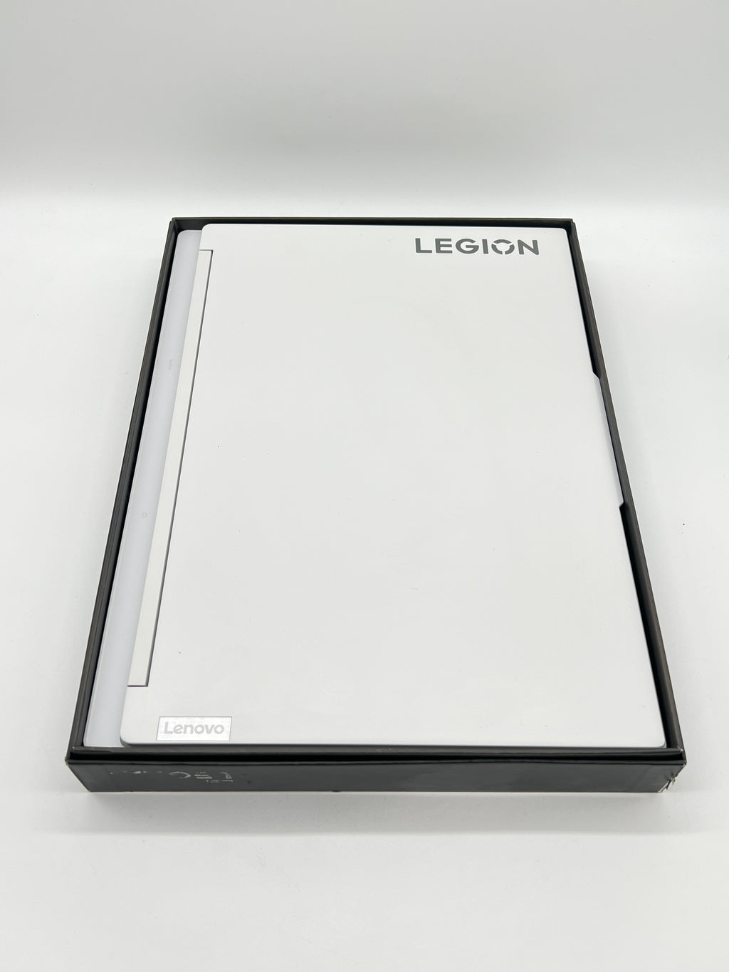 Lenovo Legion 7 16IRX9 16 inch i9-14900HX 32GB 1TB RTX 4070 White