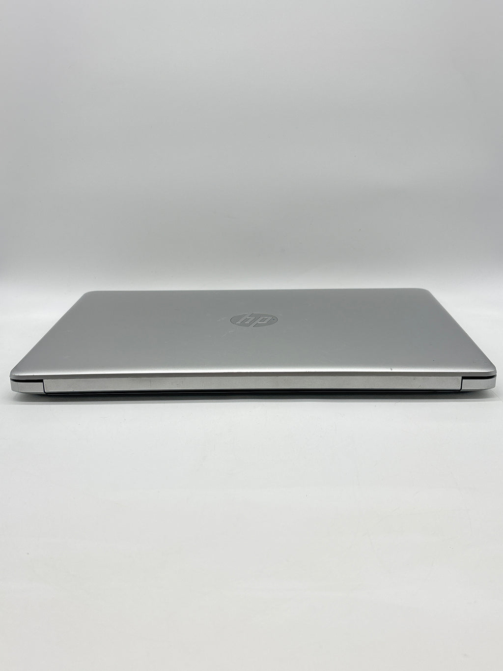 HP 15-da0073wm Intel Core i7-8550U 1TB SSD 4GB RAM