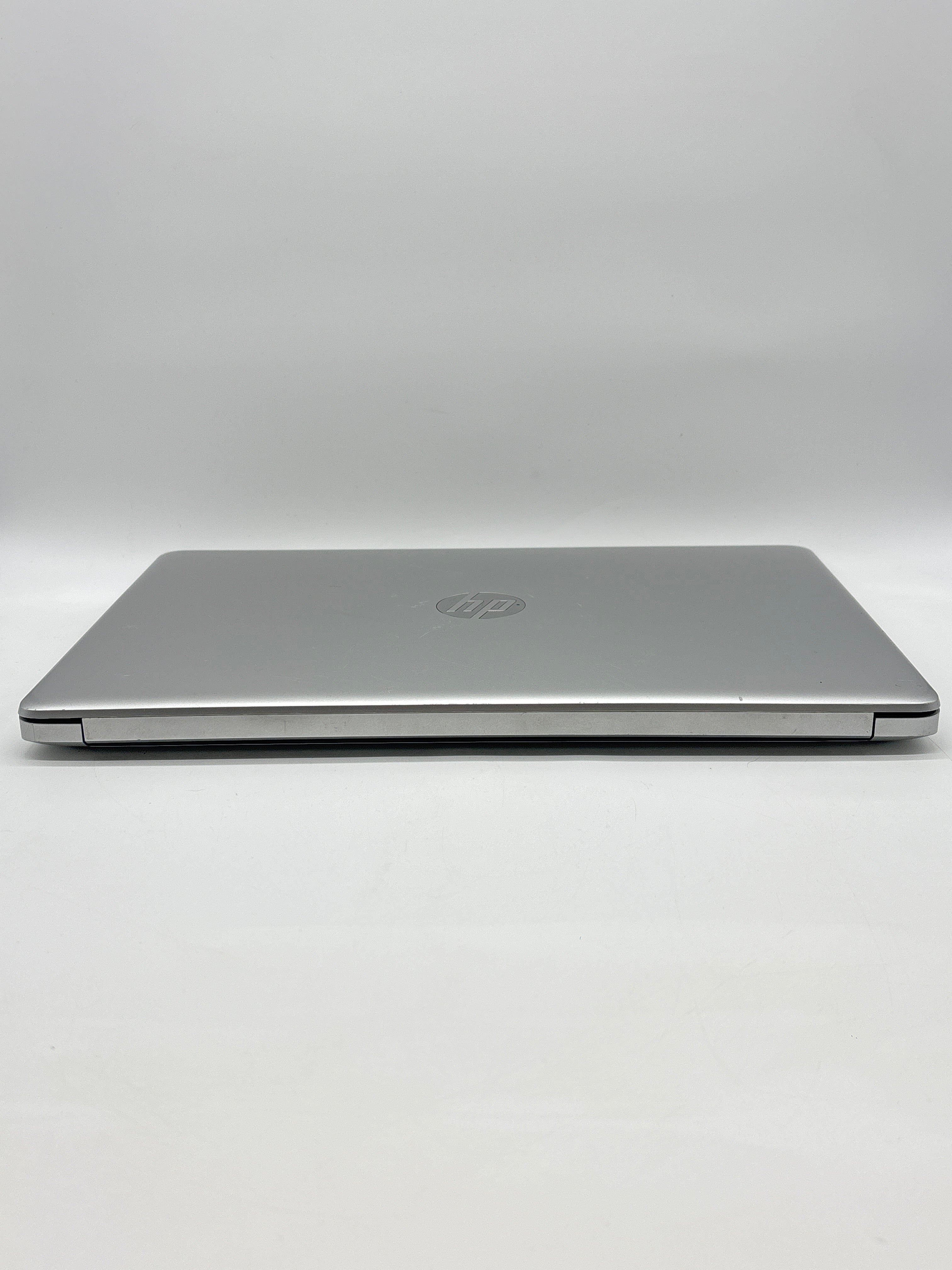 HP 15-da0073wm Intel Core i7-8550U 1TB SSD 4GB RAM