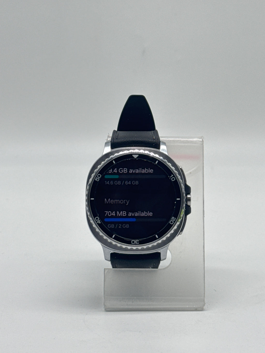 Samsung Galaxy Watch8 Classic 46mm SM-L505U 4G LTE GPS Black Unlocked - Used