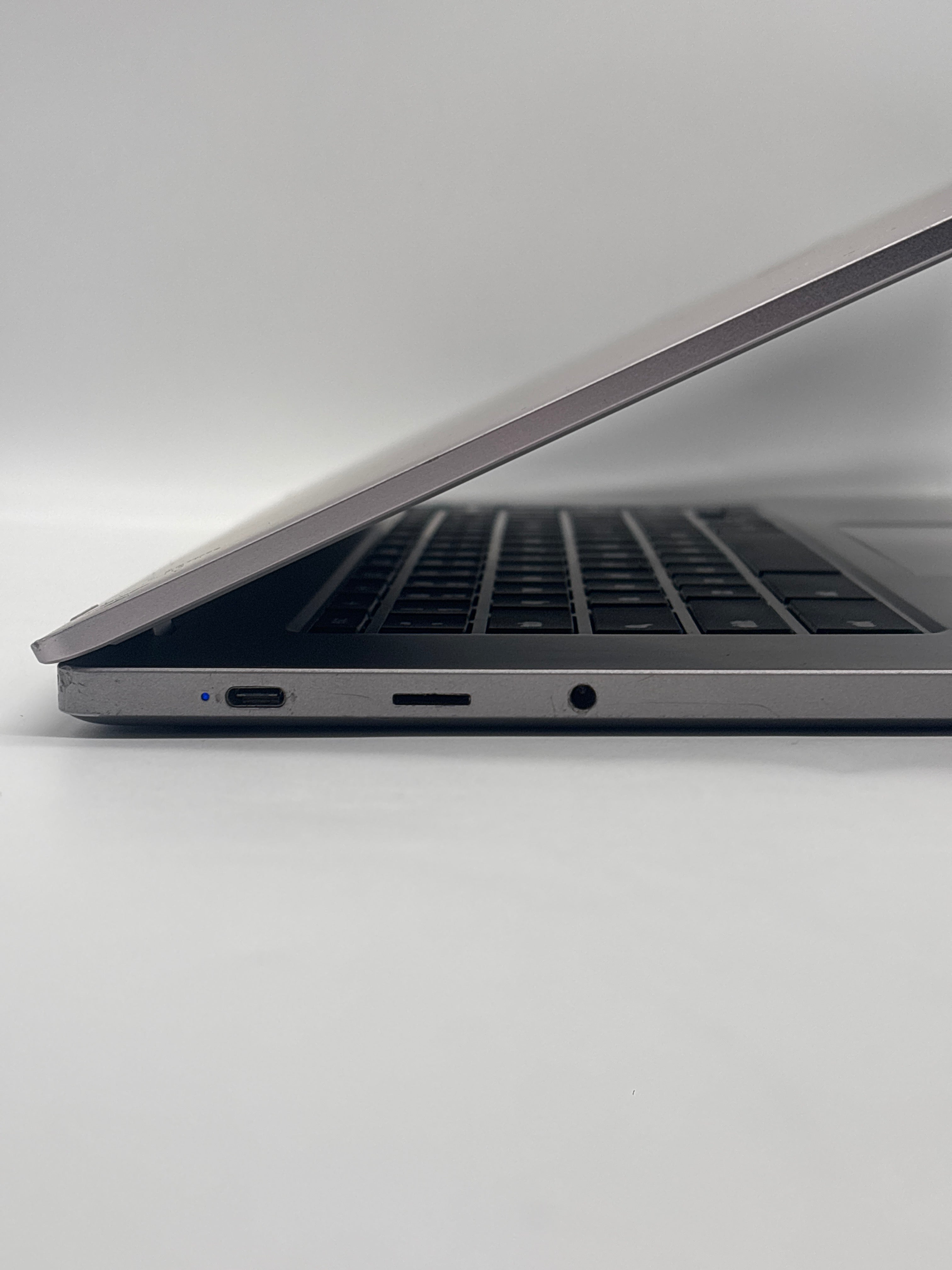Samsung Chromebook xe350xba 15.6" N4000 4GB Ram 32GB SSD - For Parts (Read DESC)