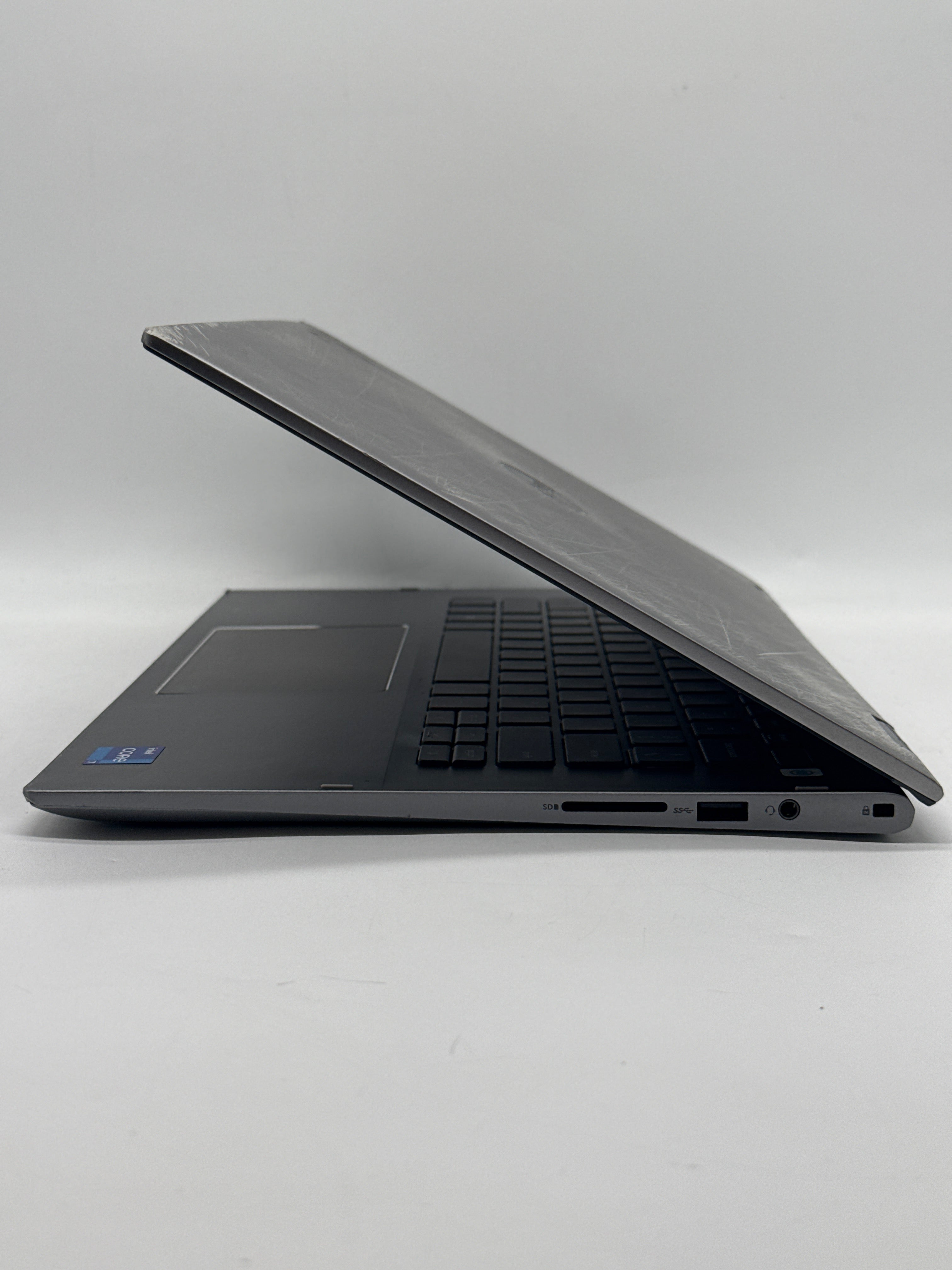 Dell Inspiron 5406 14" Core i7-1165G7 8GB RAM 512GB SSD - For Parts