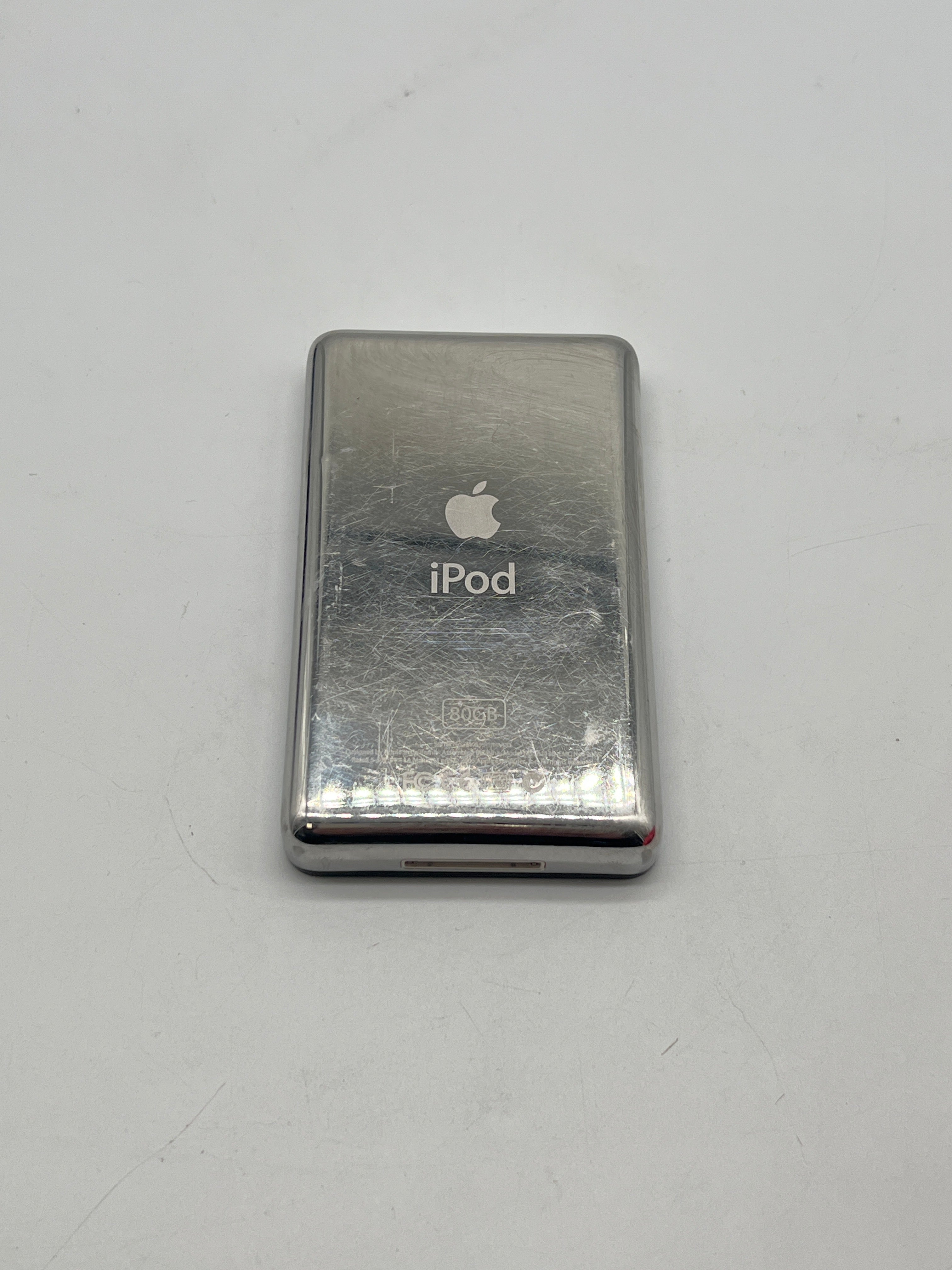 Apple iPod Classic 5th Gen A1136 (2005)  80GB  Black - Used with Box