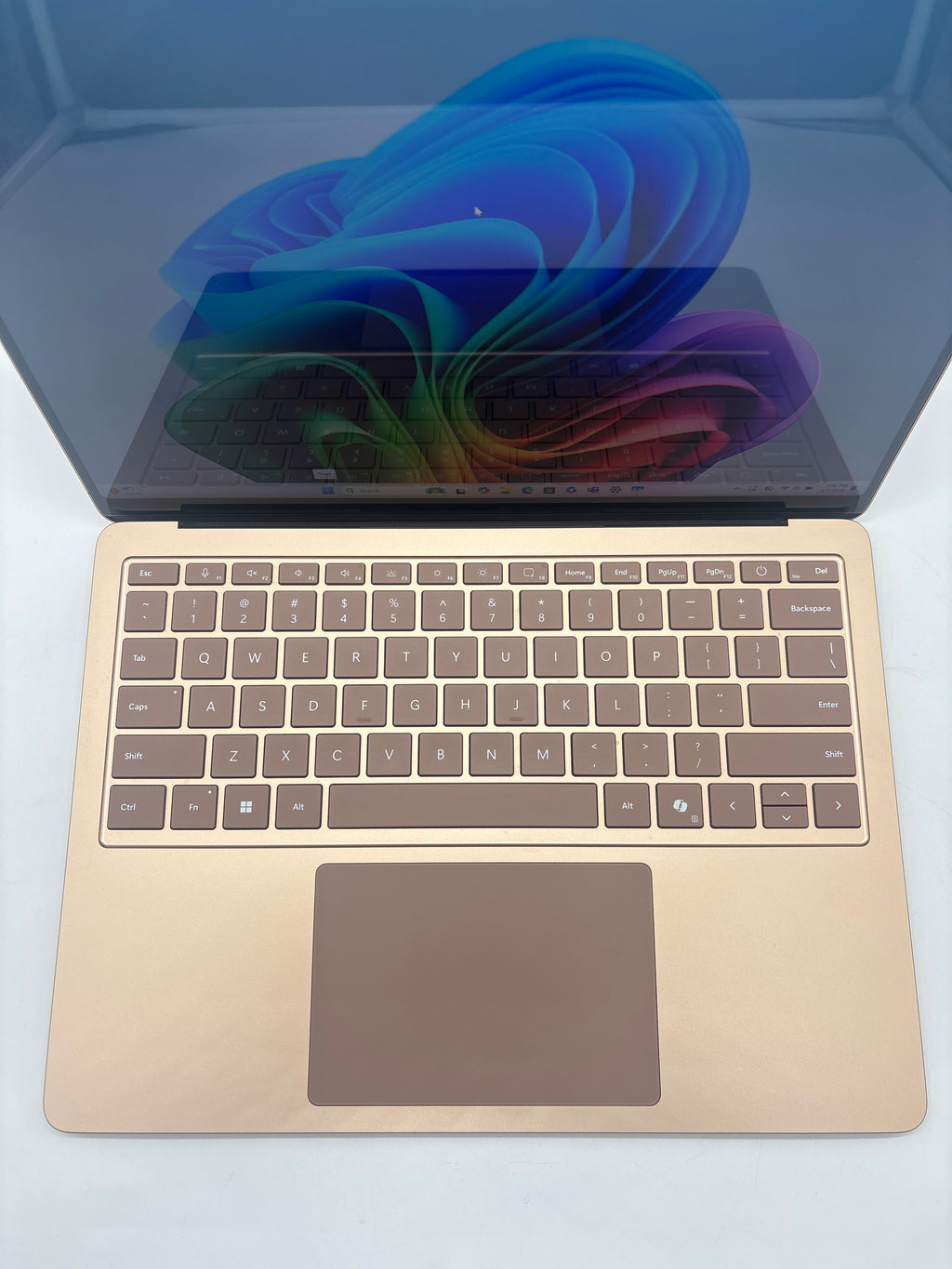 Microsoft Surface Laptop 7 2036 Snapdragon X 16GB RAM 1TB SSD - Used